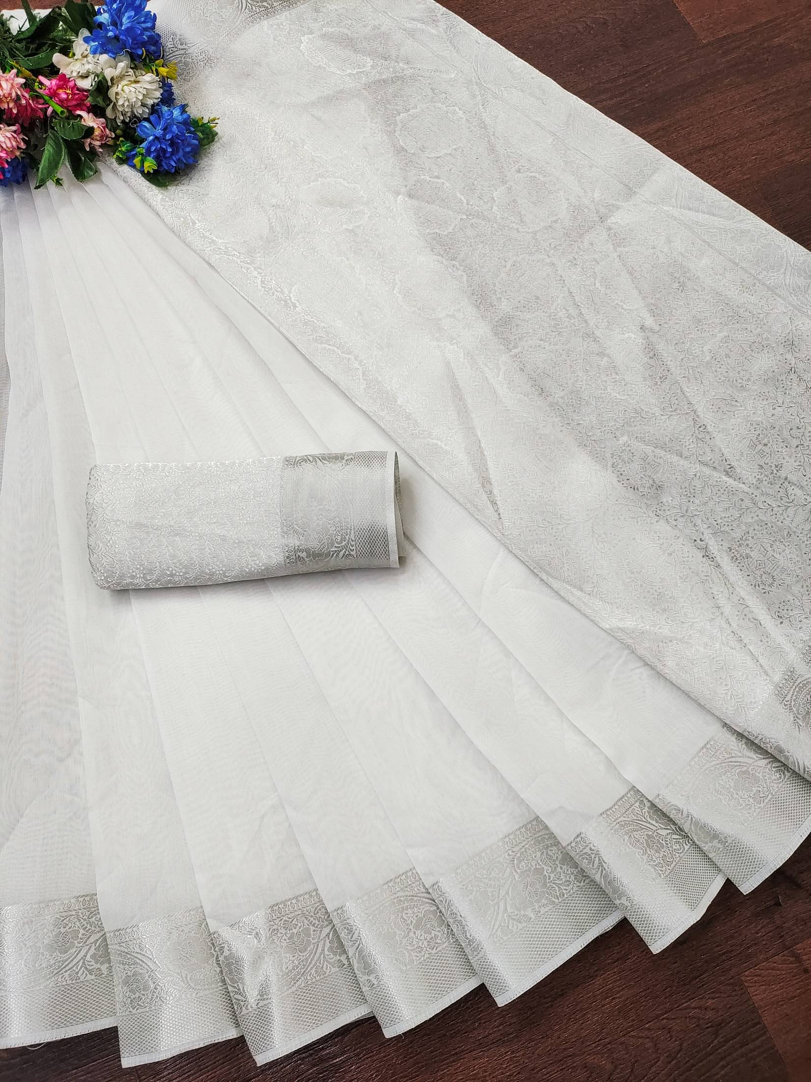 IndShopMart Banarasi Silk Solid Saree With Unstitched Blouse Piece ( Silver ) IndShopMart Banarasi Silk Solid Saree With Unstitched Blouse Piece ( Silver )