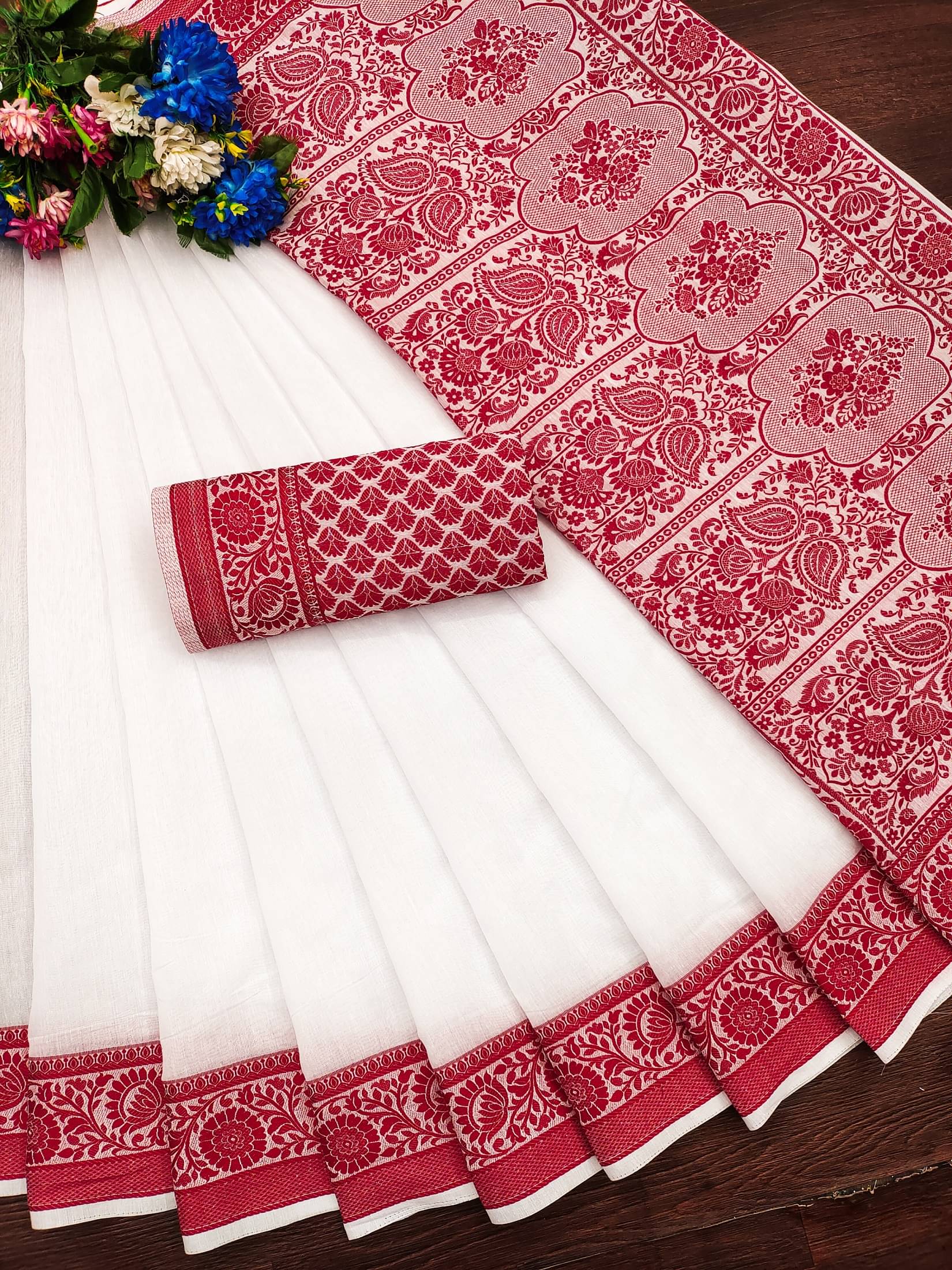 IndShopMart Banarasi Silk Woven Saree With Unstitched Blouse Piece ( Red )     			IndShopMart Banarasi Silk Woven Saree With Unstitched Blouse Piece ( Red )