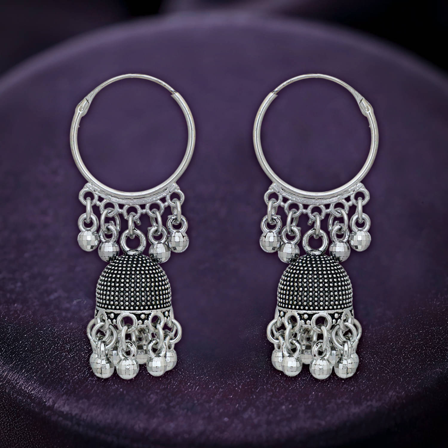     			LUV FASHION Silver Jhumki Earrings ( Pack of 1 )