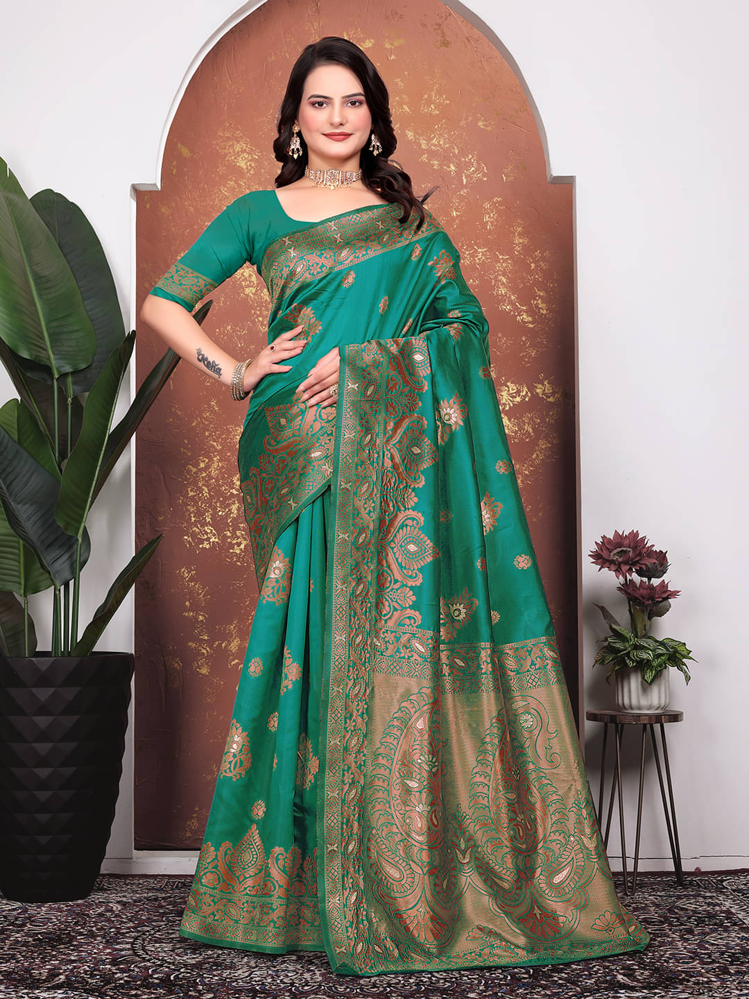 Maayro Banarasi Silk Woven Saree With Unstitched Blouse Piece ( Teal )     			Maayro Banarasi Silk Woven Saree With Unstitched Blouse Piece ( Teal )