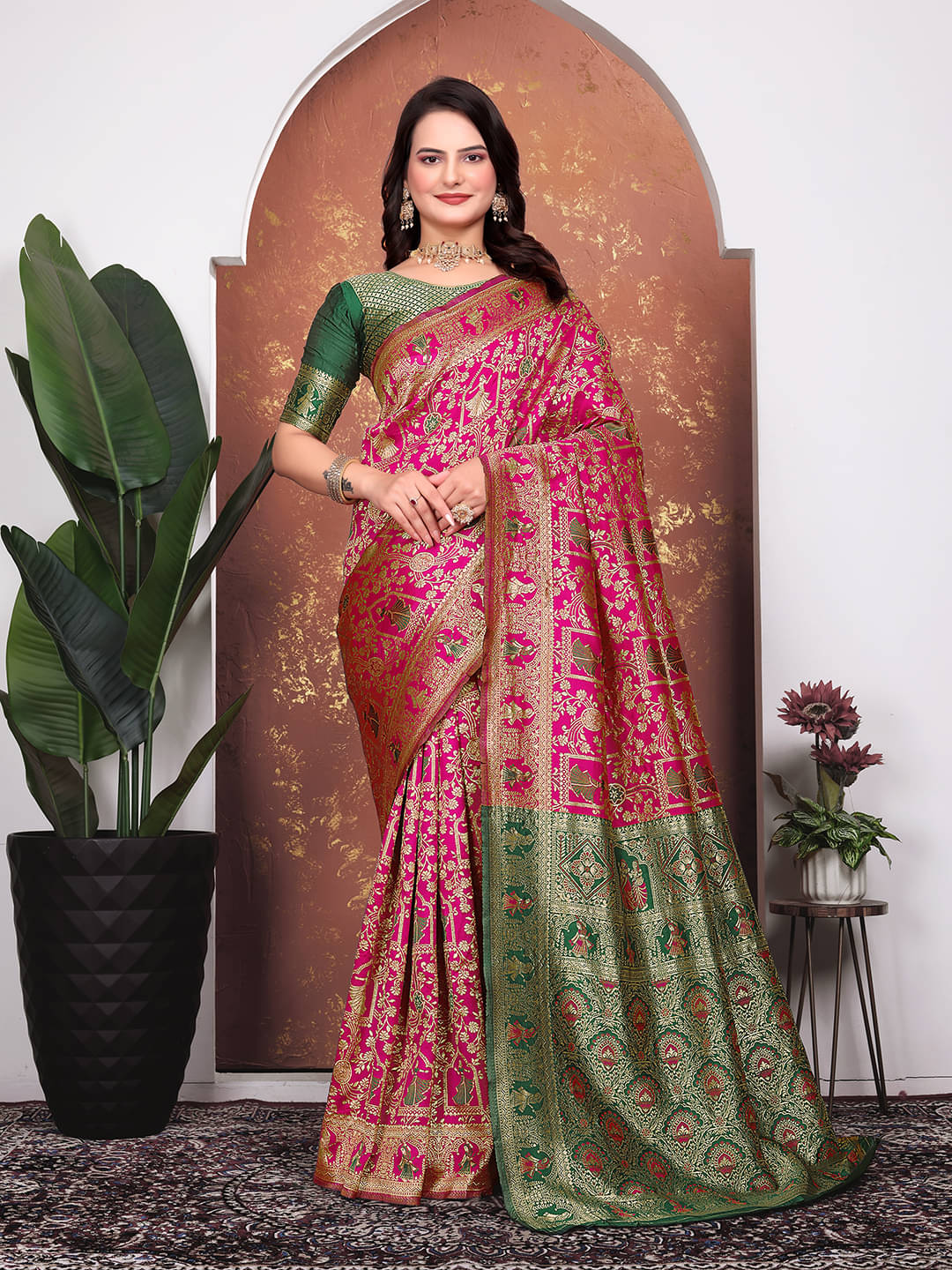 Maayro Banarasi Silk Woven Saree With Unstitched Blouse Piece ( Rani ) Maayro Banarasi Silk Woven Saree With Unstitched Blouse Piece ( Rani )