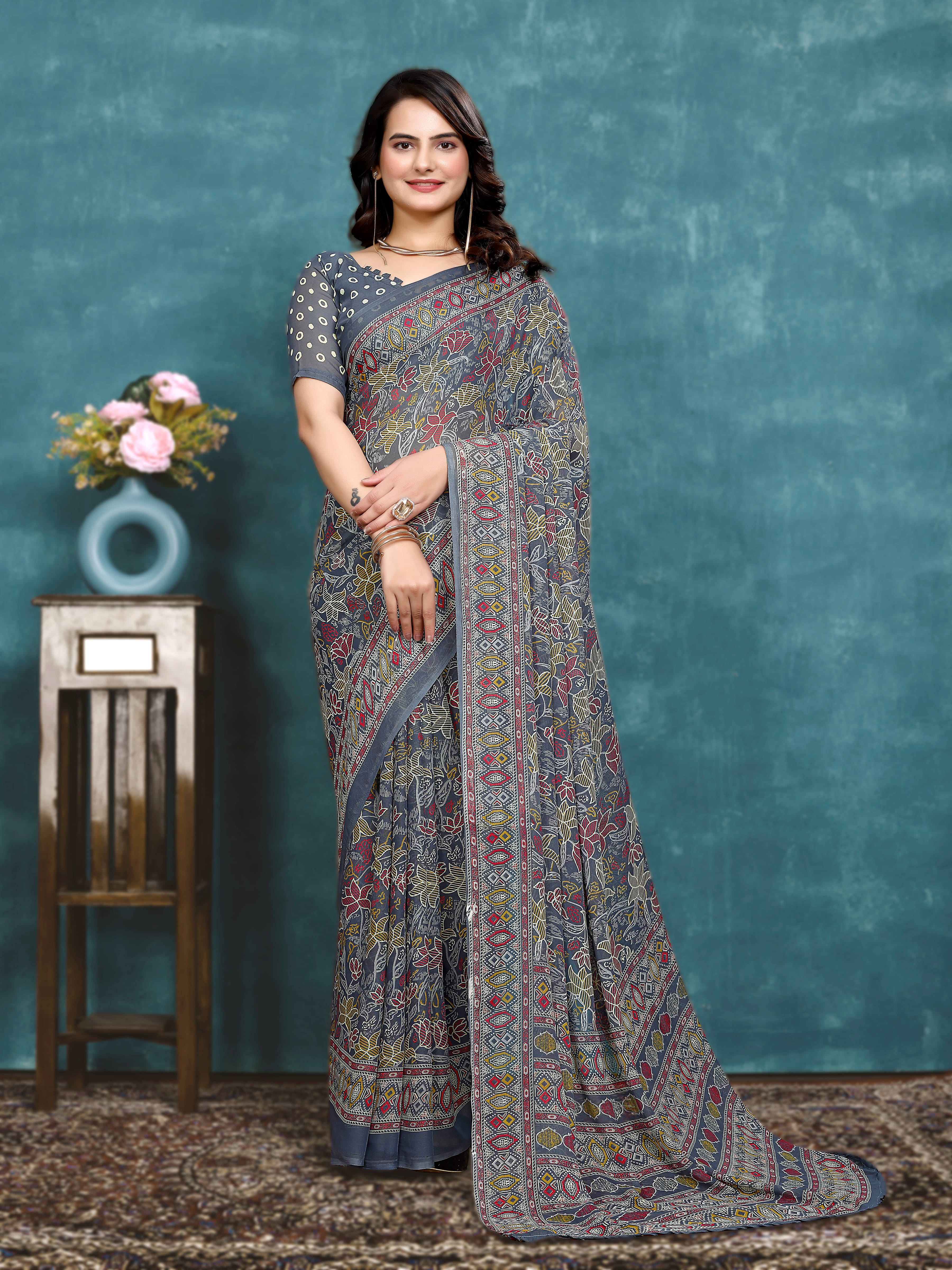 Maayro Georgette Printed Saree With Unstitched Blouse Piece ( Grey )     			Maayro Georgette Printed Saree With Unstitched Blouse Piece ( Grey )