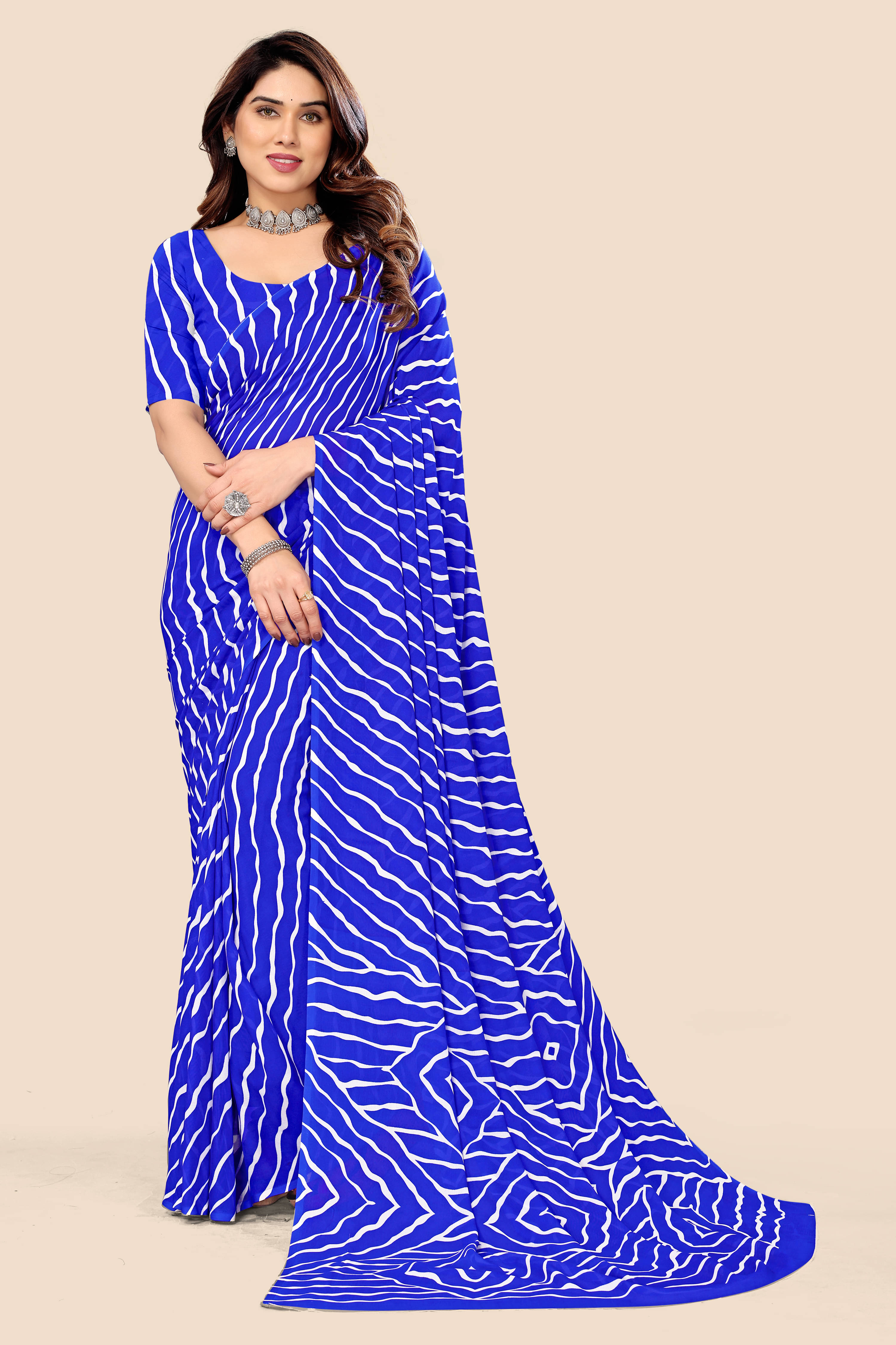 Maayro Georgette Printed Saree With Unstitched Blouse Piece ( Blue ) Maayro Georgette Printed Saree With Unstitched Blouse Piece ( Blue )