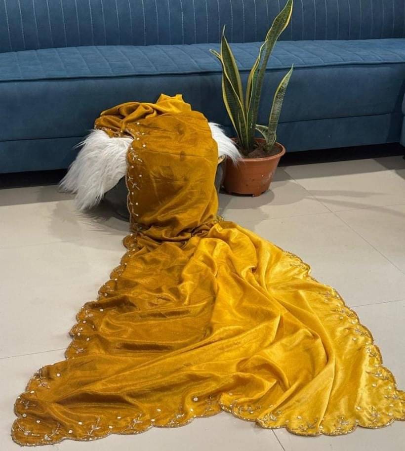     			Maruti Traders Chiffon Self Design Saree With Unstitched Blouse Piece ( Yellow )