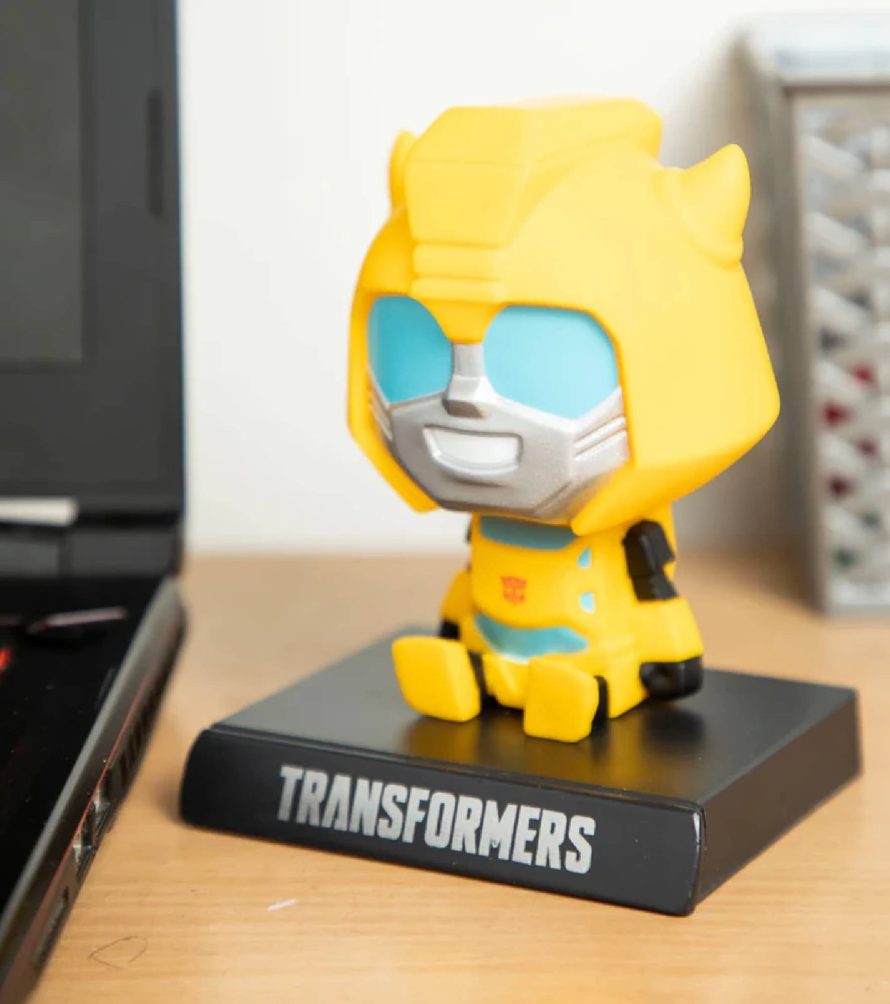     			Super Hero Transformers Bumblebee Action Figure Bobblehead with Mobile Holder for Car Dashboard, Office Desk & Study Table (Pack of 1)