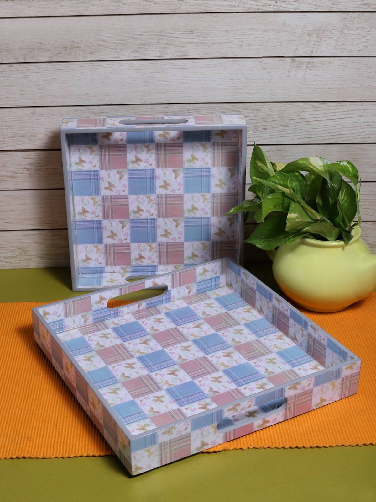 Romee 2 Pcs Wooden Multi Color Tray     			Romee 2 Pcs Wooden Multi Color Tray