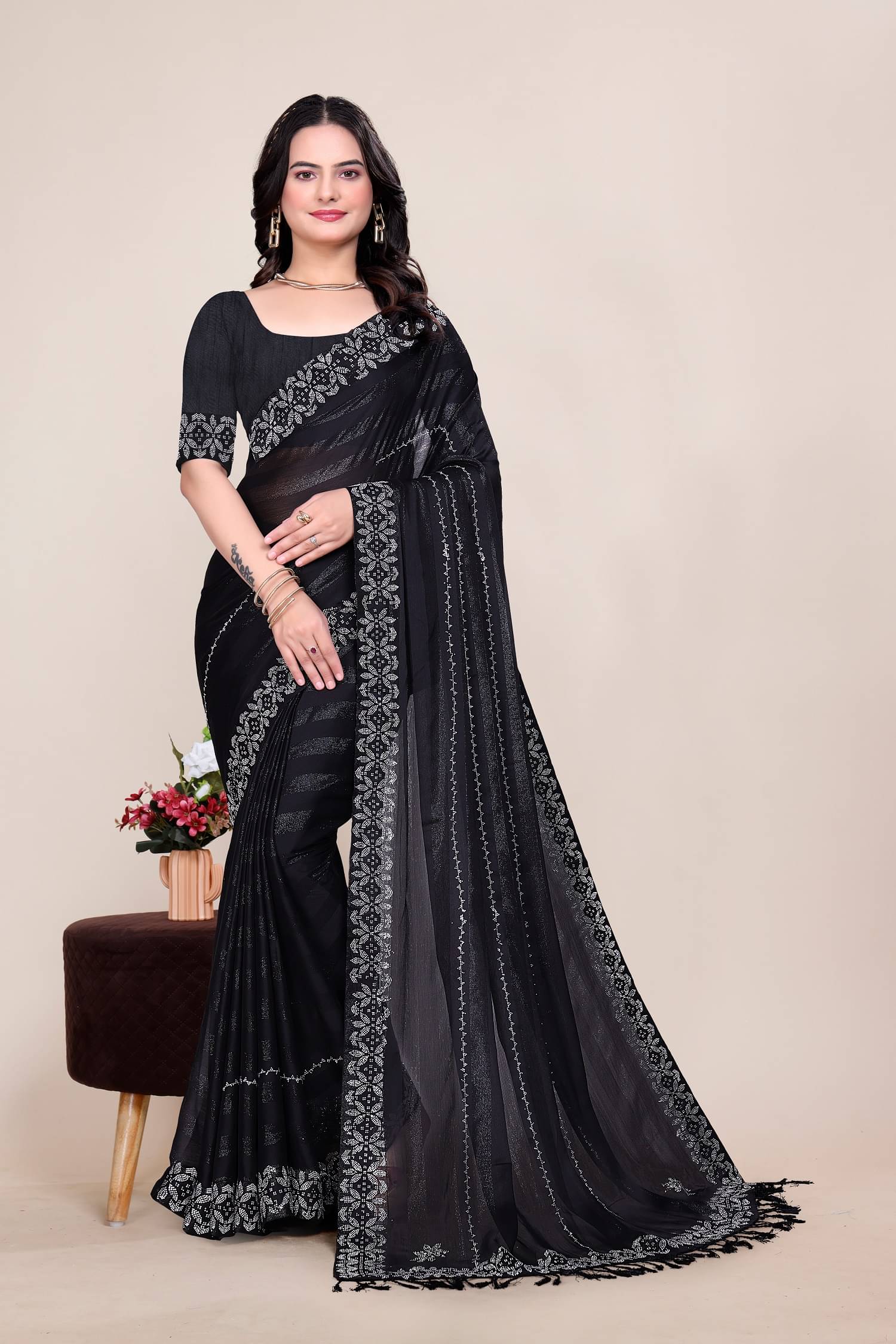 VEERAIVA Chanderi Embellished Saree Without Blouse Piece ( Black ) VEERAIVA Chanderi Embellished Saree Without Blouse Piece ( Black )