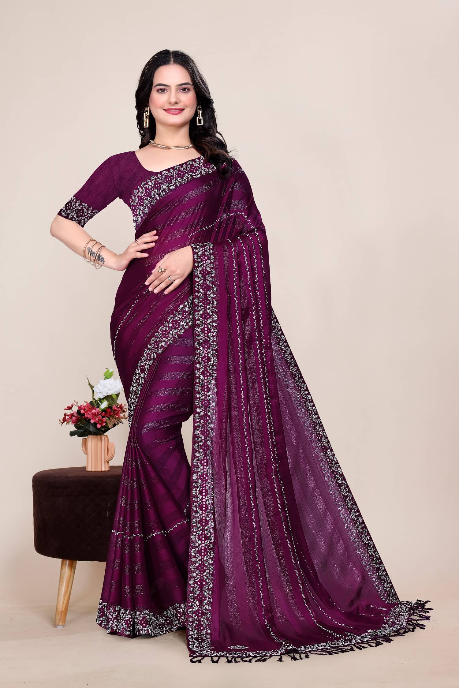 VEERAIVA Chanderi Embellished Saree Without Blouse Piece ( Magenta ) VEERAIVA Chanderi Embellished Saree Without Blouse Piece ( Magenta )