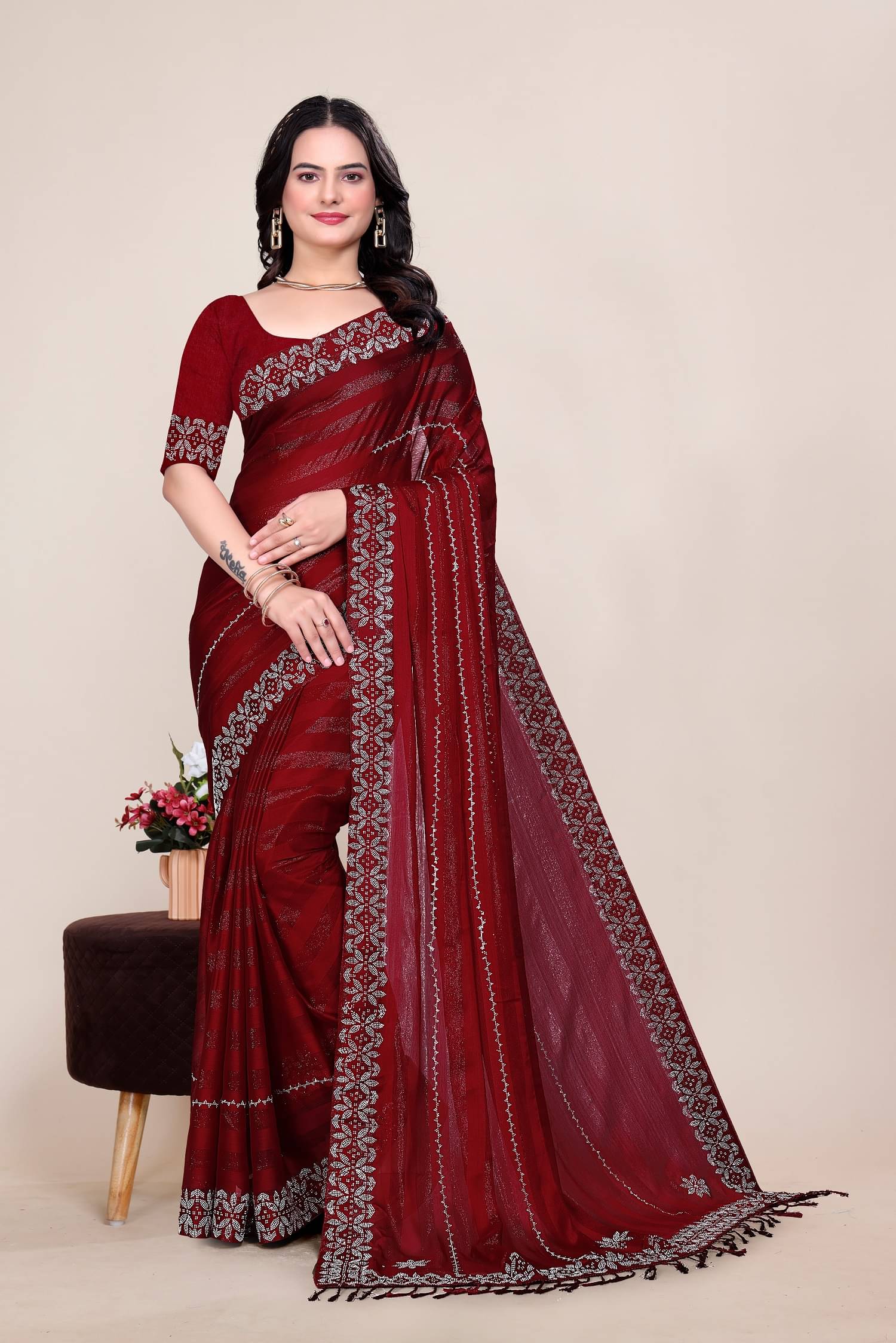     			VEERAIVA Chanderi Embellished Saree Without Blouse Piece ( Maroon )