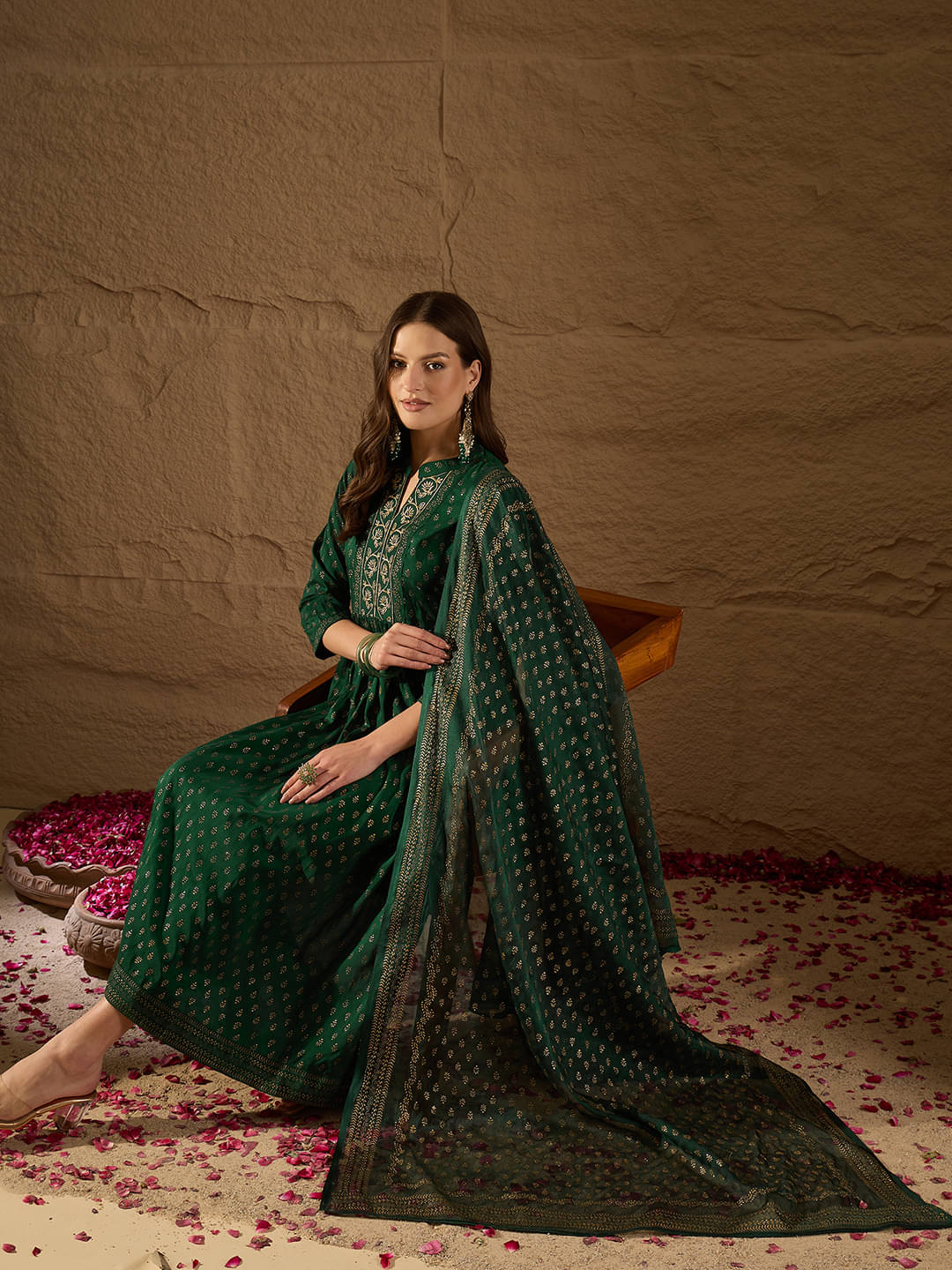     			Vaamsi Women Silk Blend Printed Anarkali Kurti With Pants ( Green )