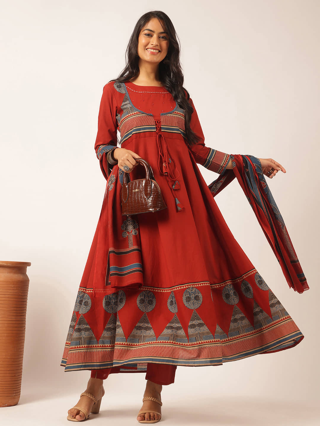 Vbuyz Women Cotton Solid Anarkali Kurti With Pants ( Maroon )