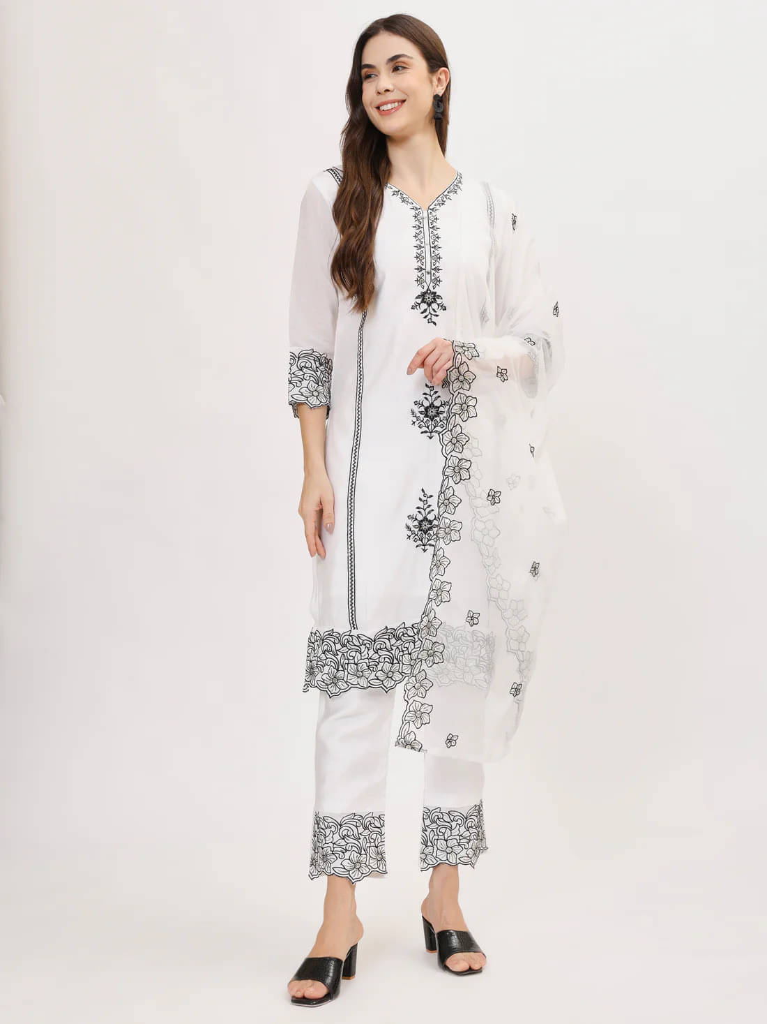     			anushansa Women Silk Embroidered Straight Kurti With Pants ( White )