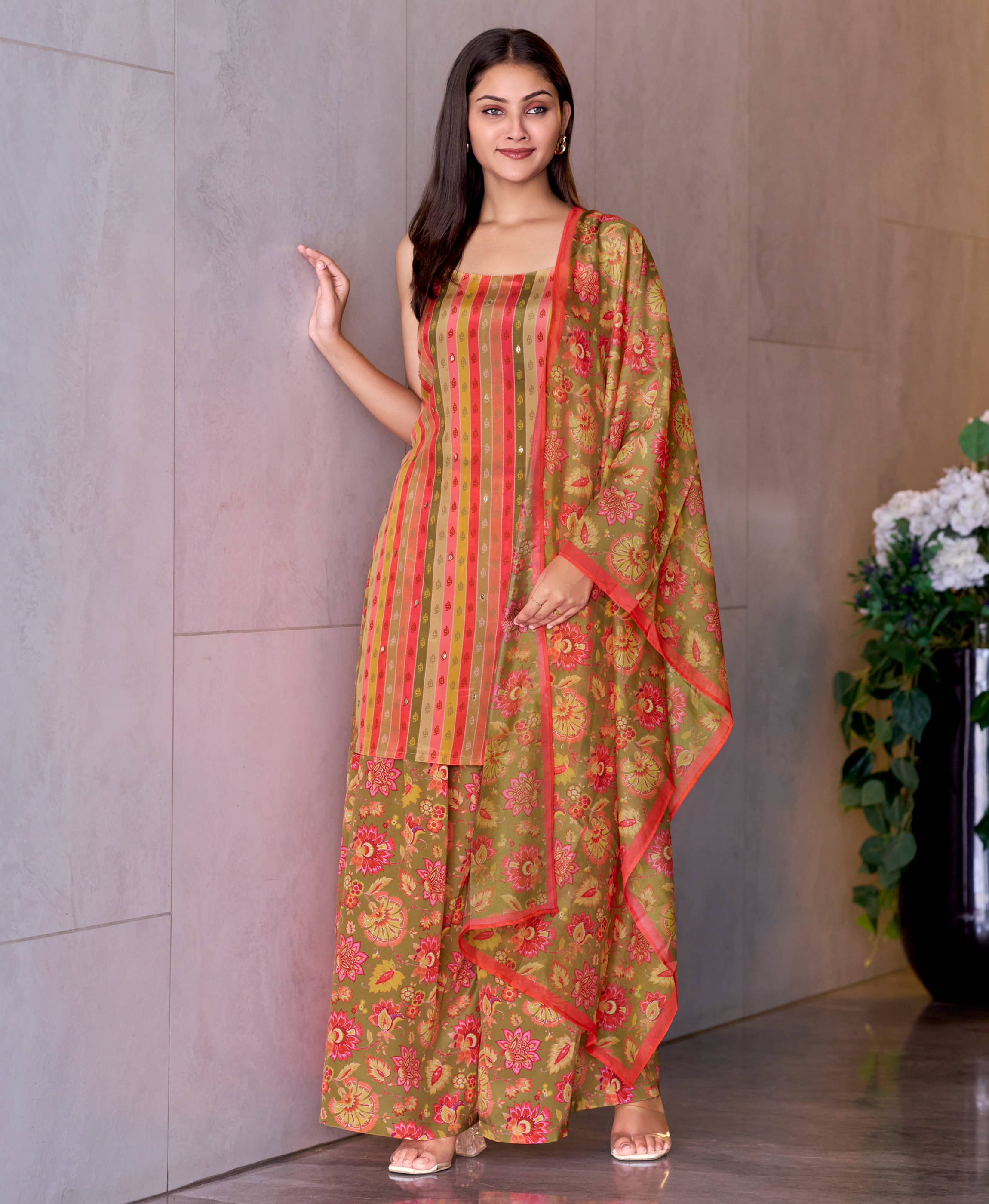     			MOJILAA Women Crepe Striped Straight Kurti With Palazzo ( Peach )