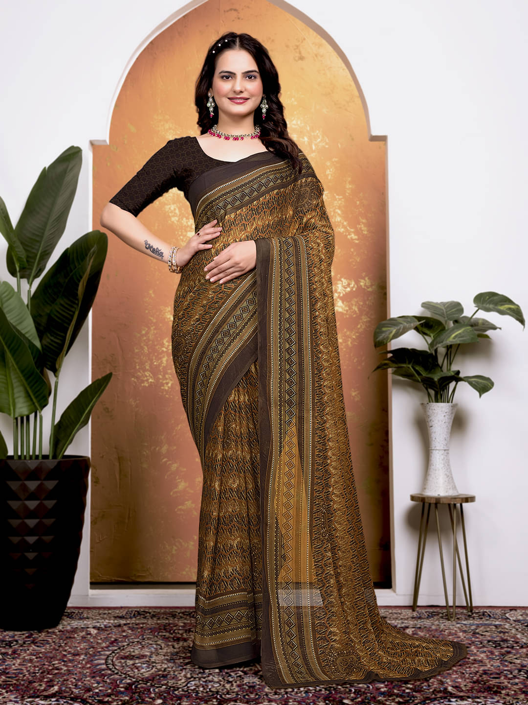 Maayro Georgette Printed Saree With Unstitched Blouse Piece ( Coffee ) Maayro Georgette Printed Saree With Unstitched Blouse Piece ( Coffee )