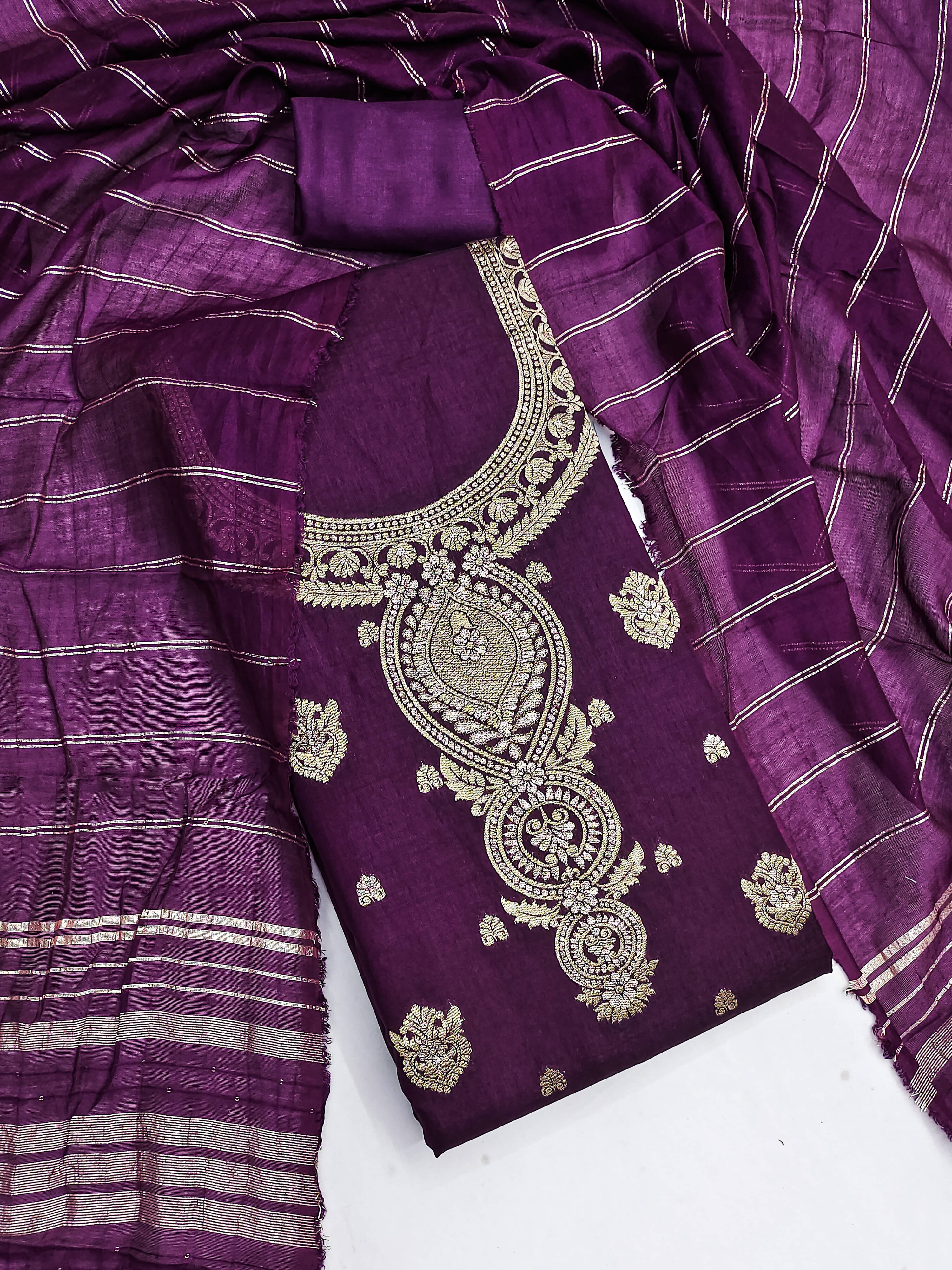     			Nayanthara Trends Women Jacquard Unstitched Dress Material ( Purple )