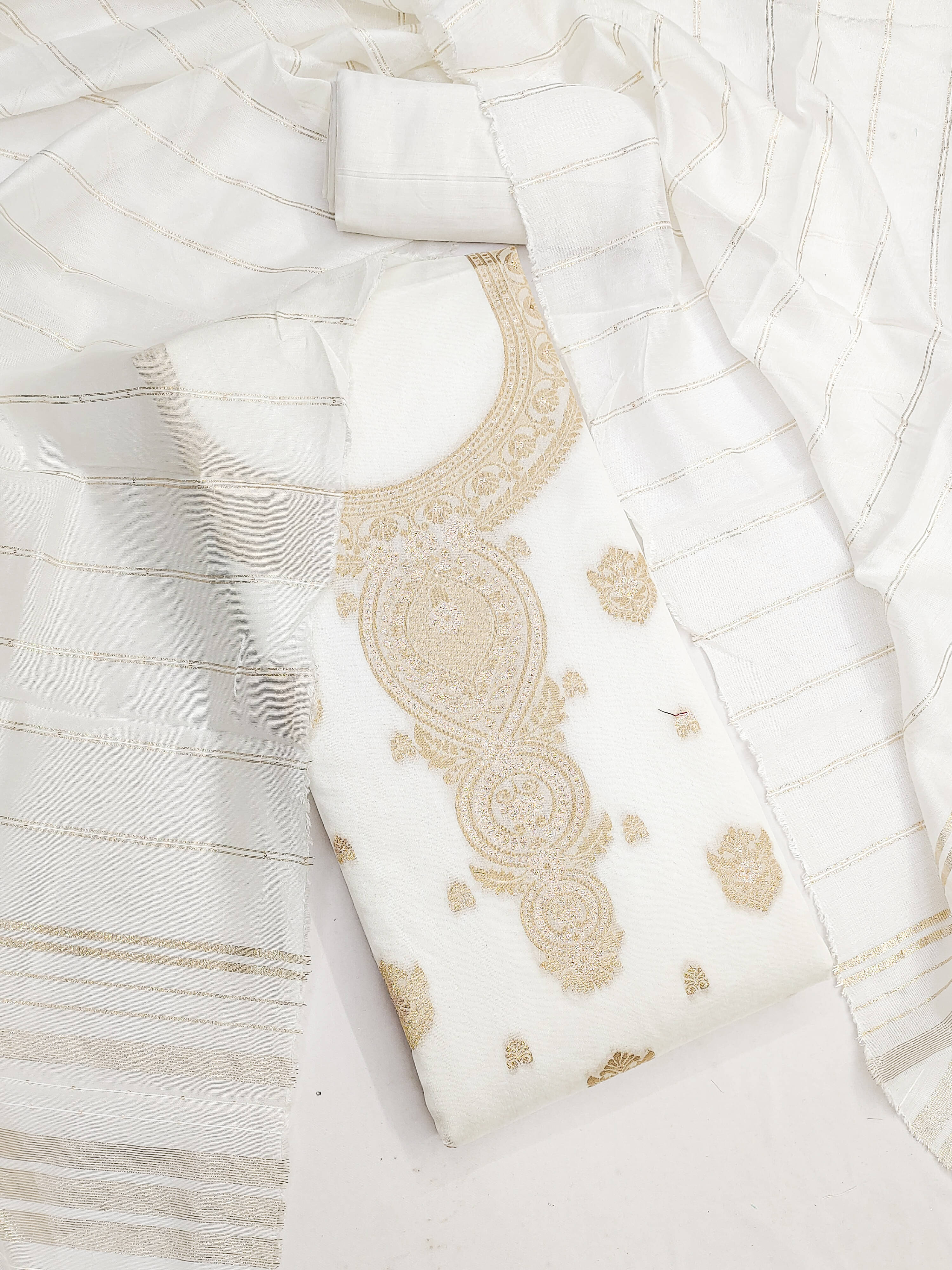 Nayanthara Trends Women Jacquard Unstitched Dress Material ( White )     			Nayanthara Trends Women Jacquard Unstitched Dress Material ( White )