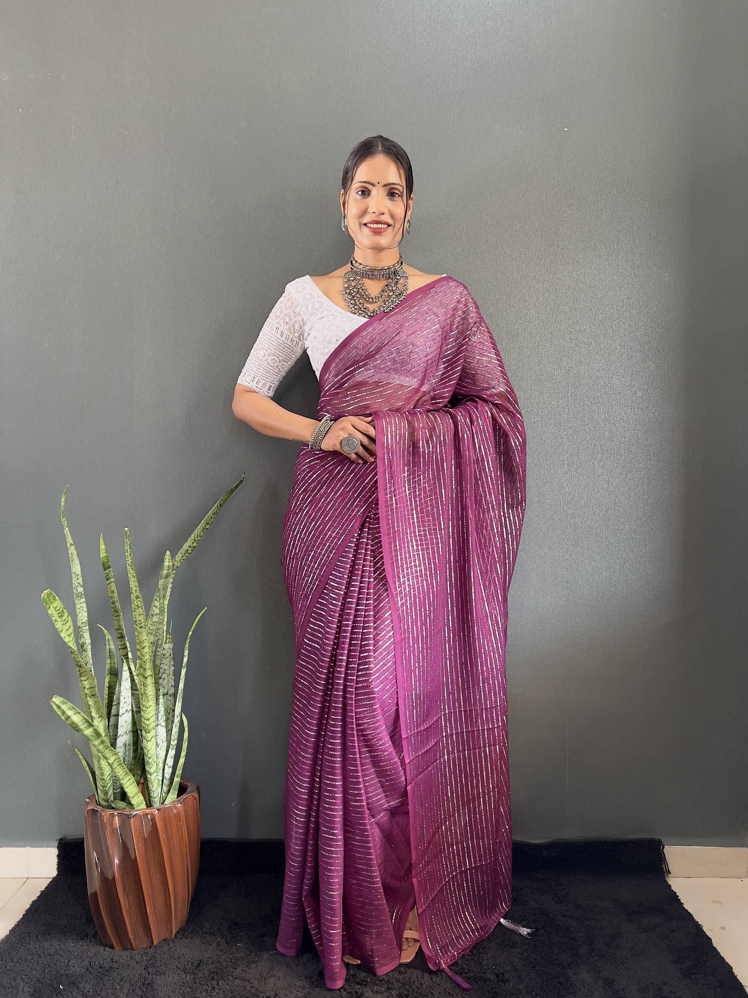     			Aika Chiffon Striped Saree With Unstitched Blouse Piece ( Wine )