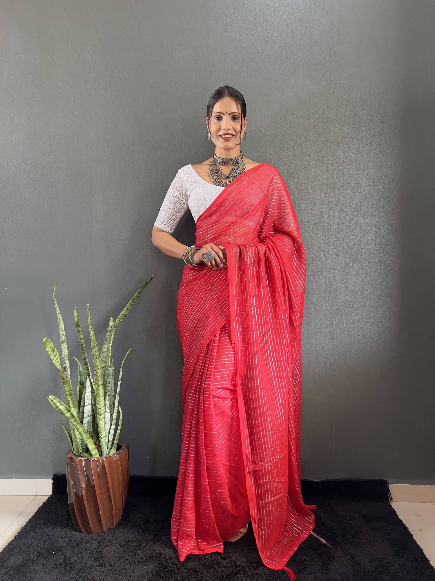 Aika Chiffon Striped Saree With Unstitched Blouse Piece ( Red ) Aika Chiffon Striped Saree With Unstitched Blouse Piece ( Red )