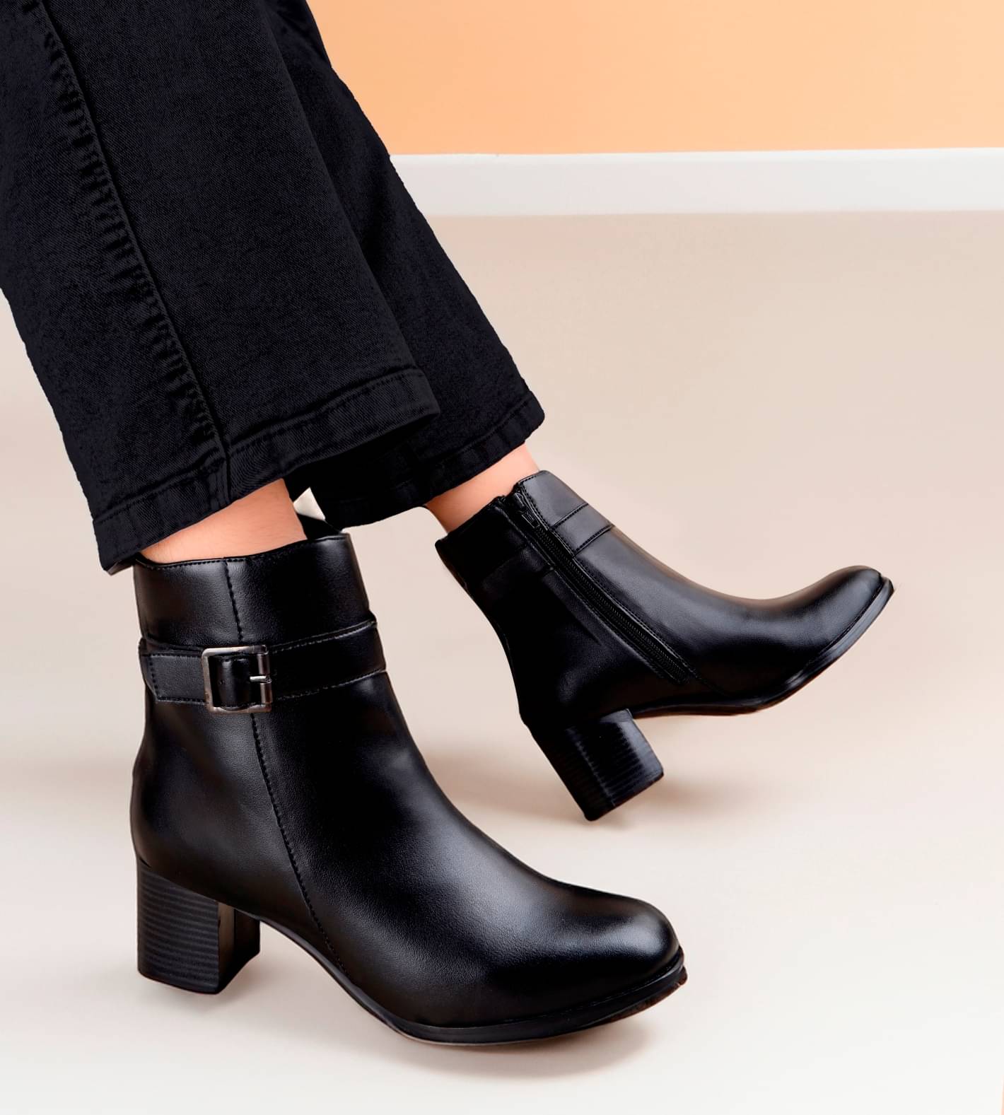     			BXXY Black Women's Ankle Length Boots