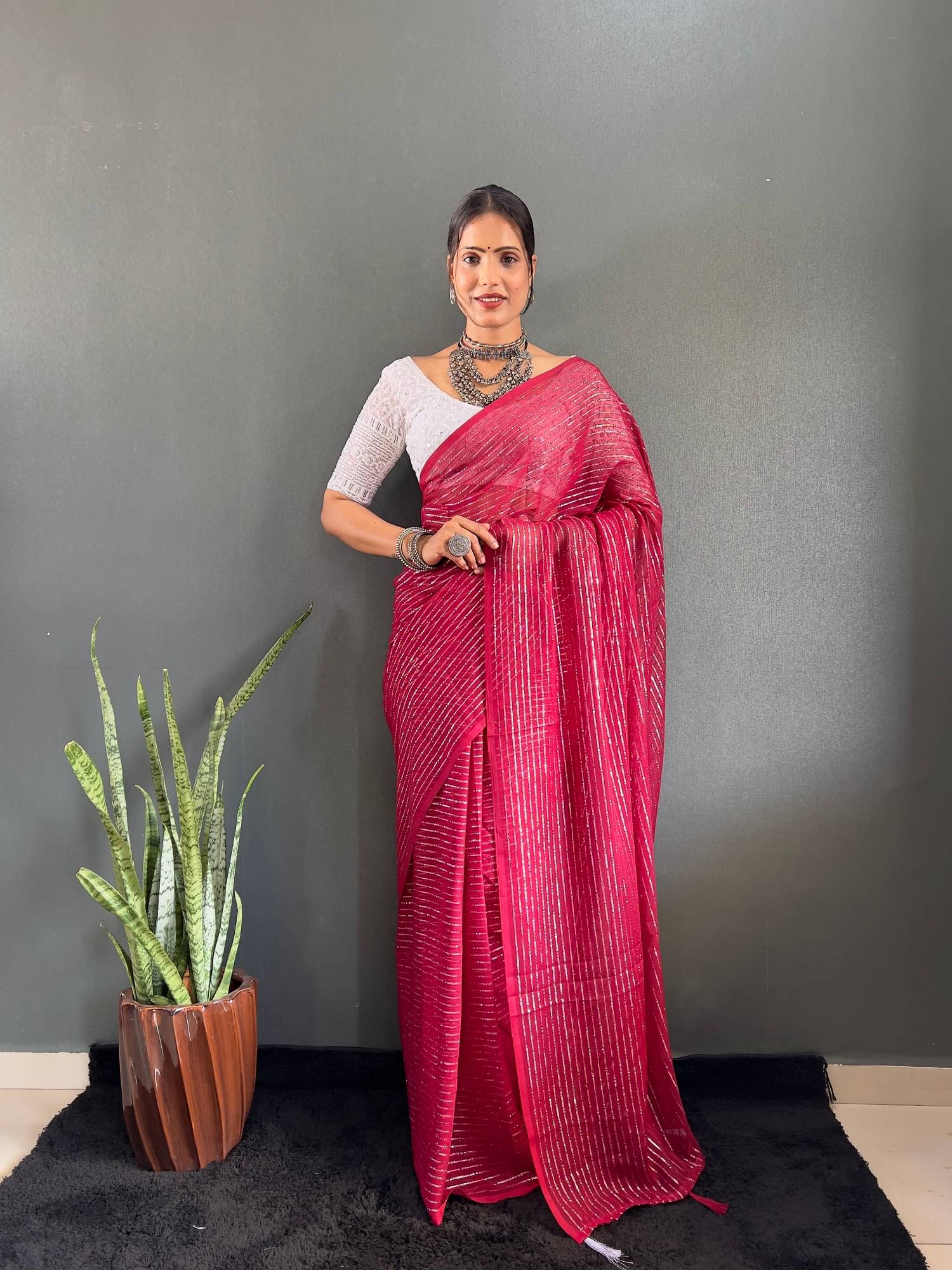 JULEE Chiffon Striped Saree With Unstitched Blouse Piece ( Rani ) JULEE Chiffon Striped Saree With Unstitched Blouse Piece ( Rani )