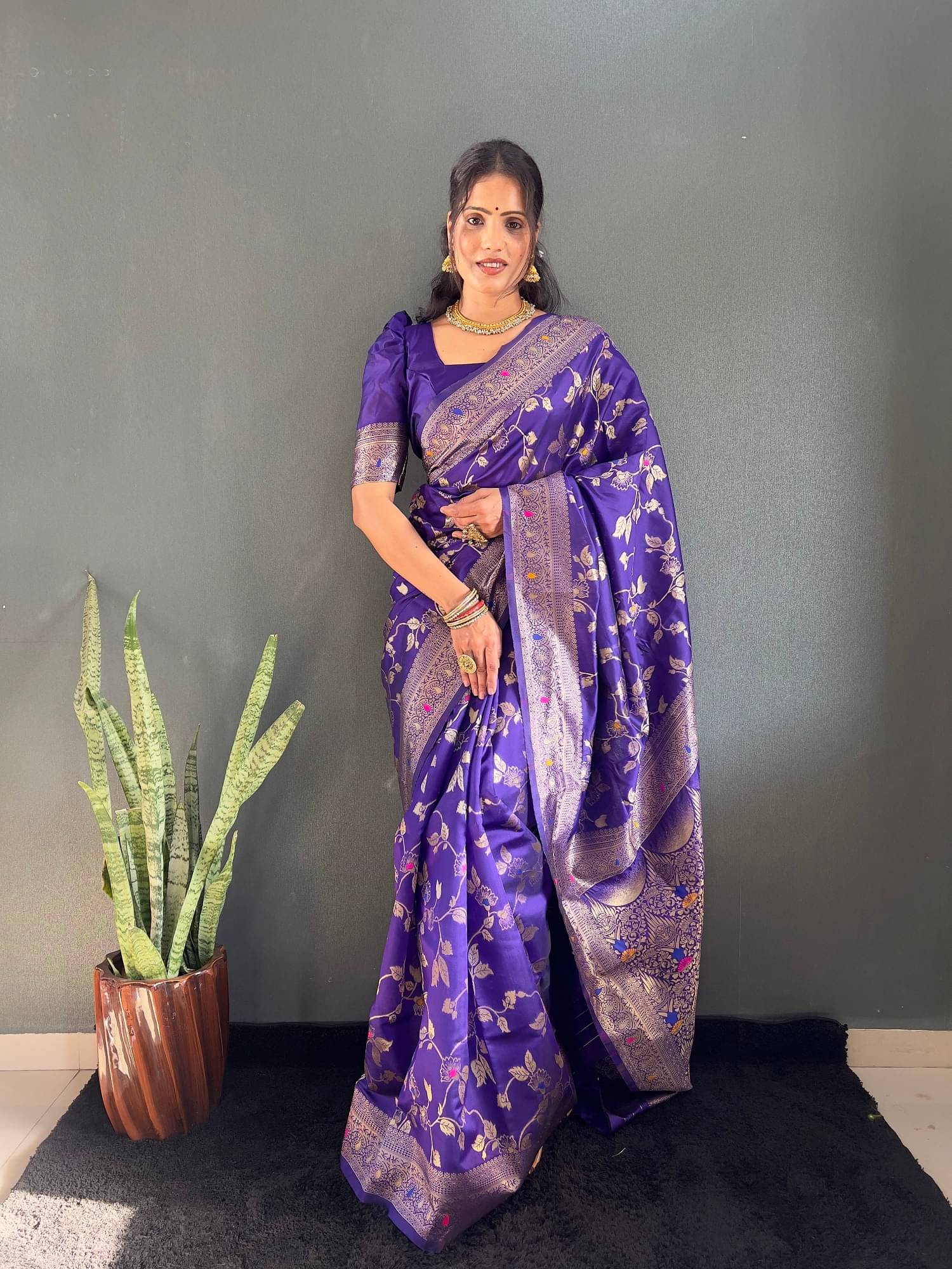KV Fashion Banarasi Silk Embellished Saree With Unstitched Blouse Piece ( Purple ) KV Fashion Banarasi Silk Embellished Saree With Unstitched Blouse Piece ( Purple )
