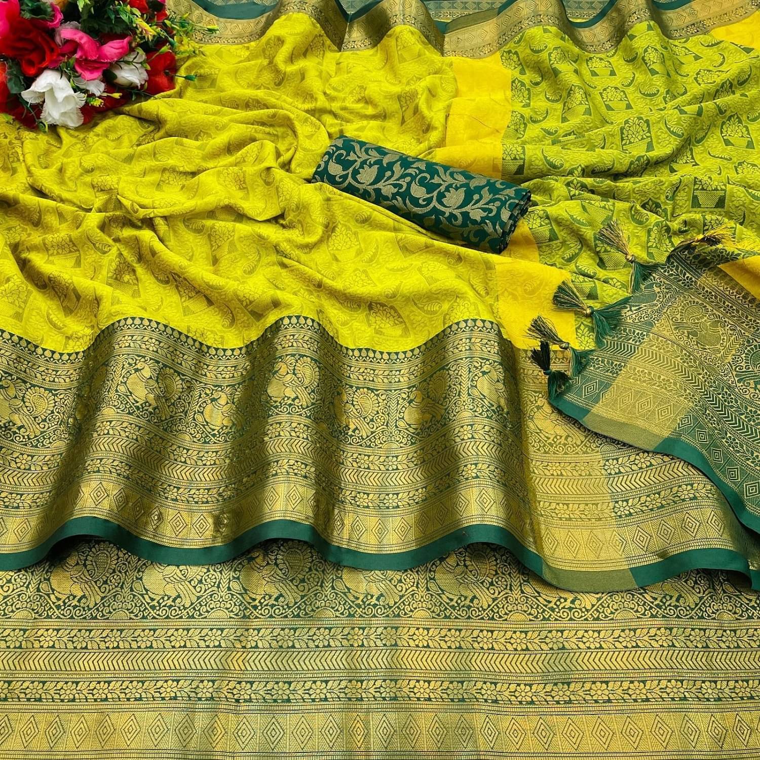     			KV Fashion Cotton Silk Embellished Saree With Unstitched Blouse Piece ( Lime Green1 )