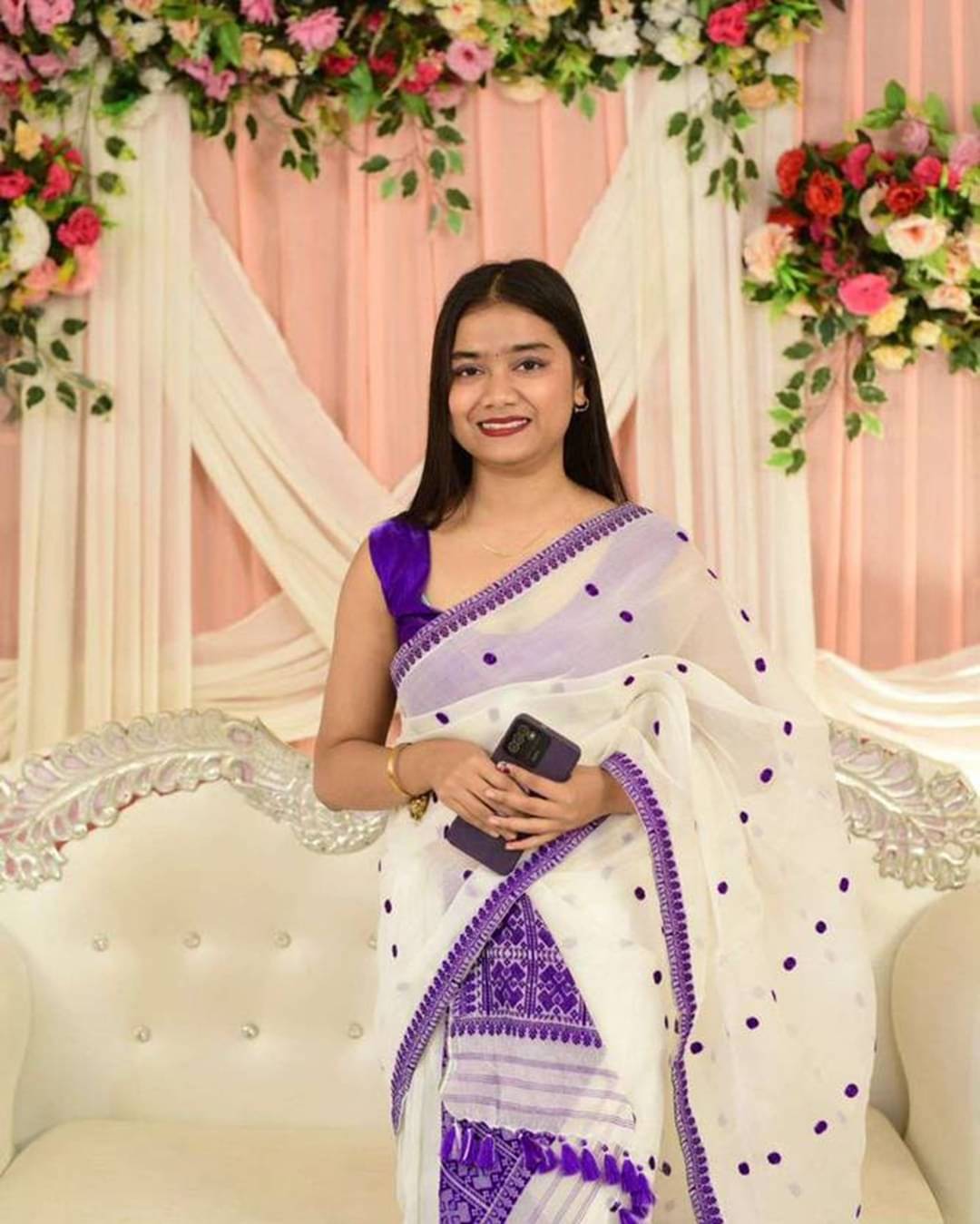 OMICRON FAB Cotton Printed Saree With Unstitched Blouse Piece ( White ) OMICRON FAB Cotton Printed Saree With Unstitched Blouse Piece ( White )