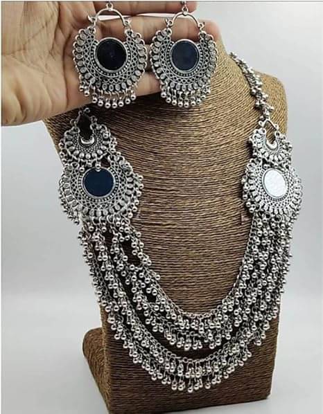     			Opus Gems Silver Alloy Necklace Set ( Pack of 1 )