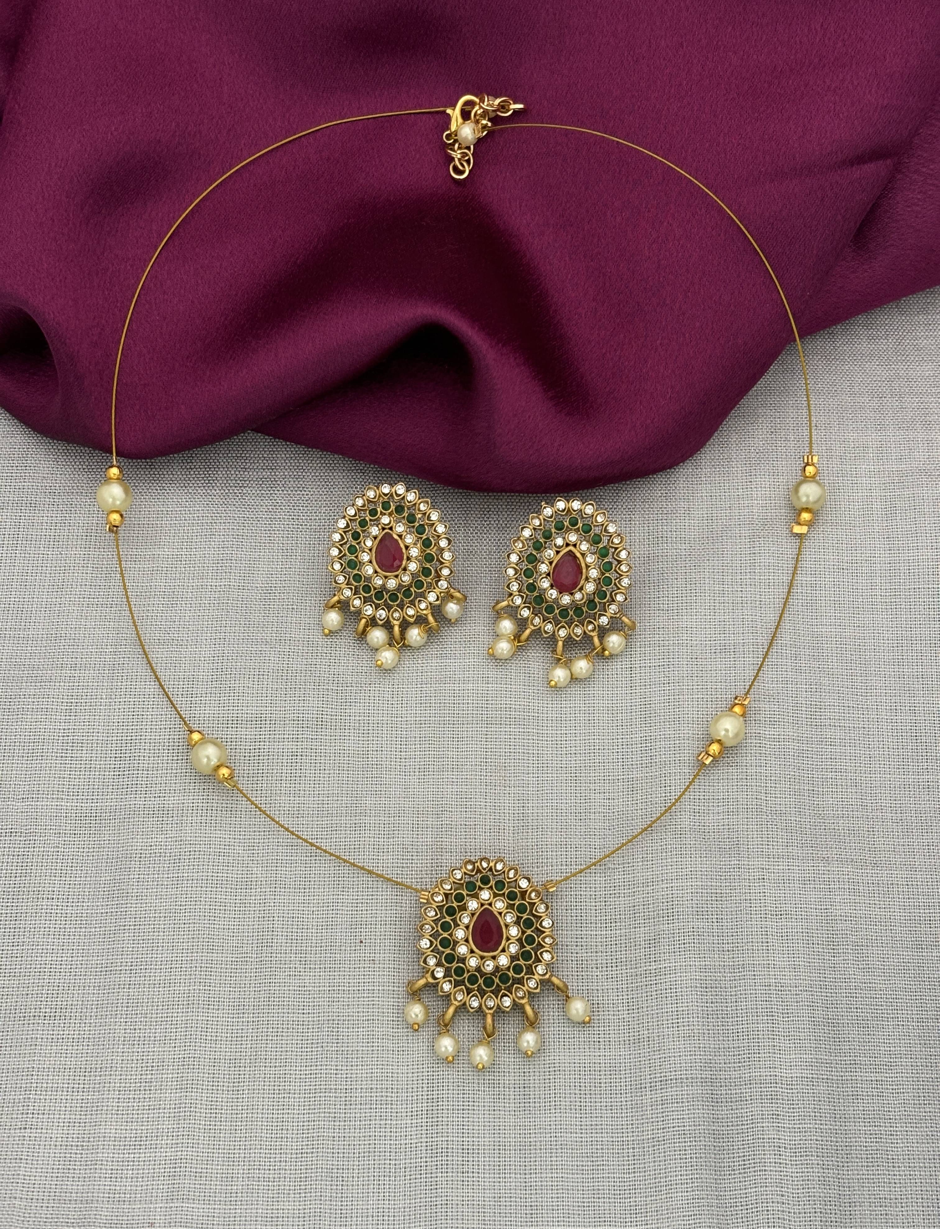     			ROFARWORD Gold Brass Necklace Set ( Pack of 1 )
