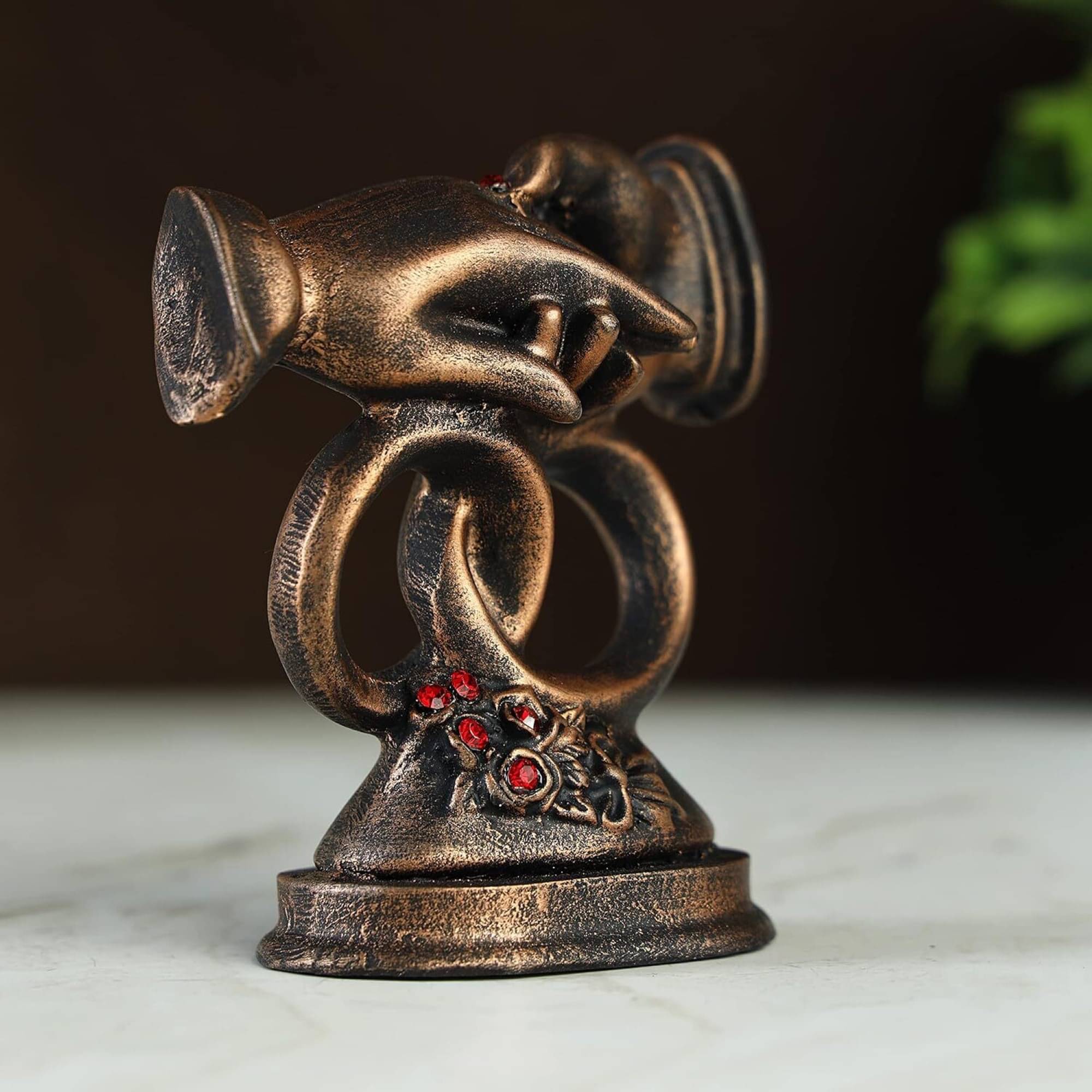 GOLDILUXE Handicraft Showpiece 20 cm - Pack of 1 GOLDILUXE Handicraft Showpiece 20 cm - Pack of 1