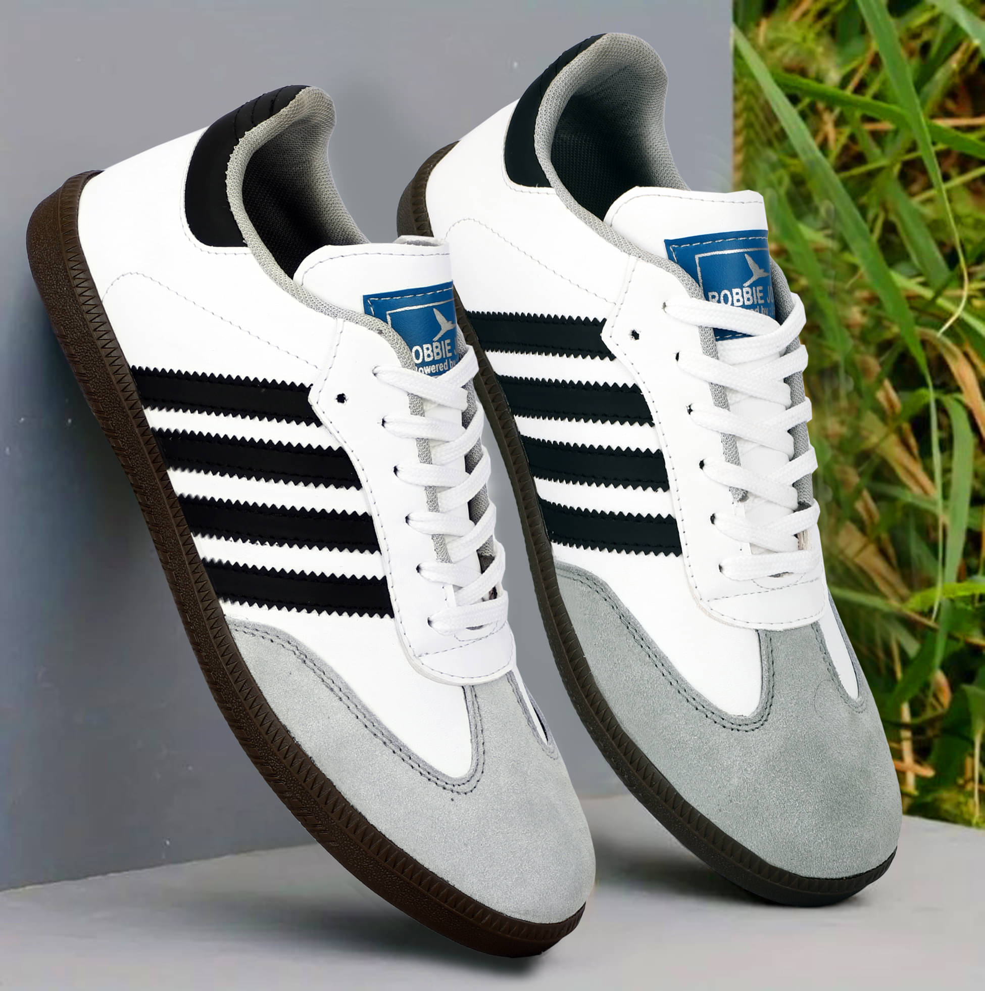    			Labbin Sneakers Black Men's Lifestyle Shoes
