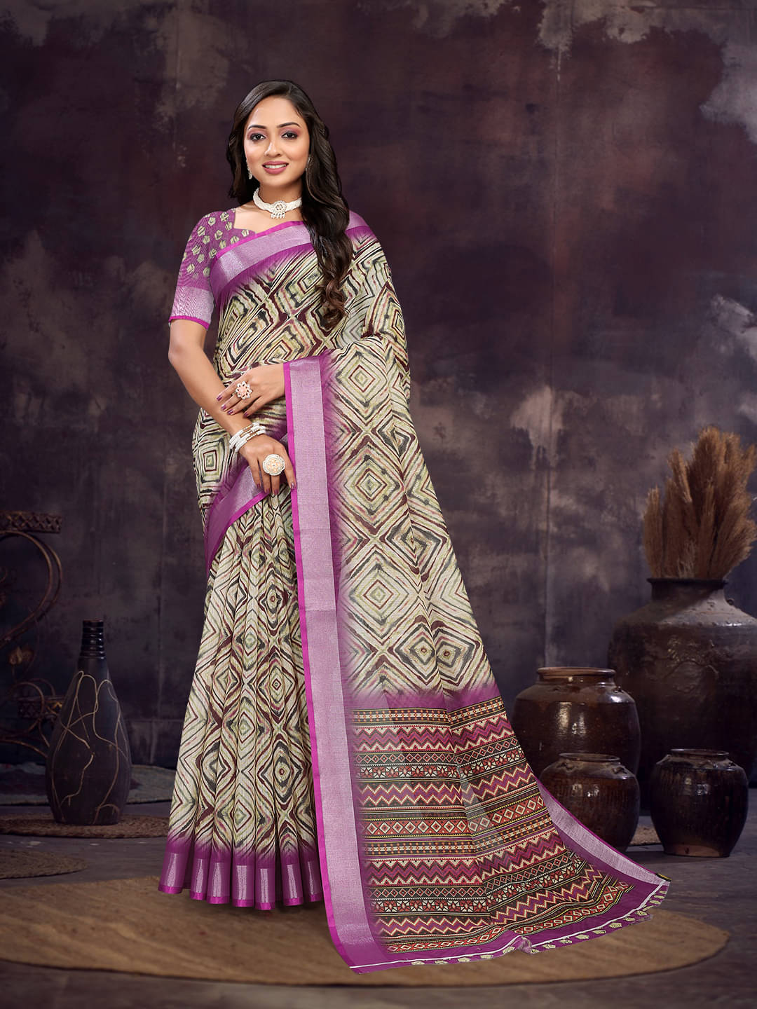     			Maayro Linen Printed Saree With Unstitched Blouse Piece ( Wine )