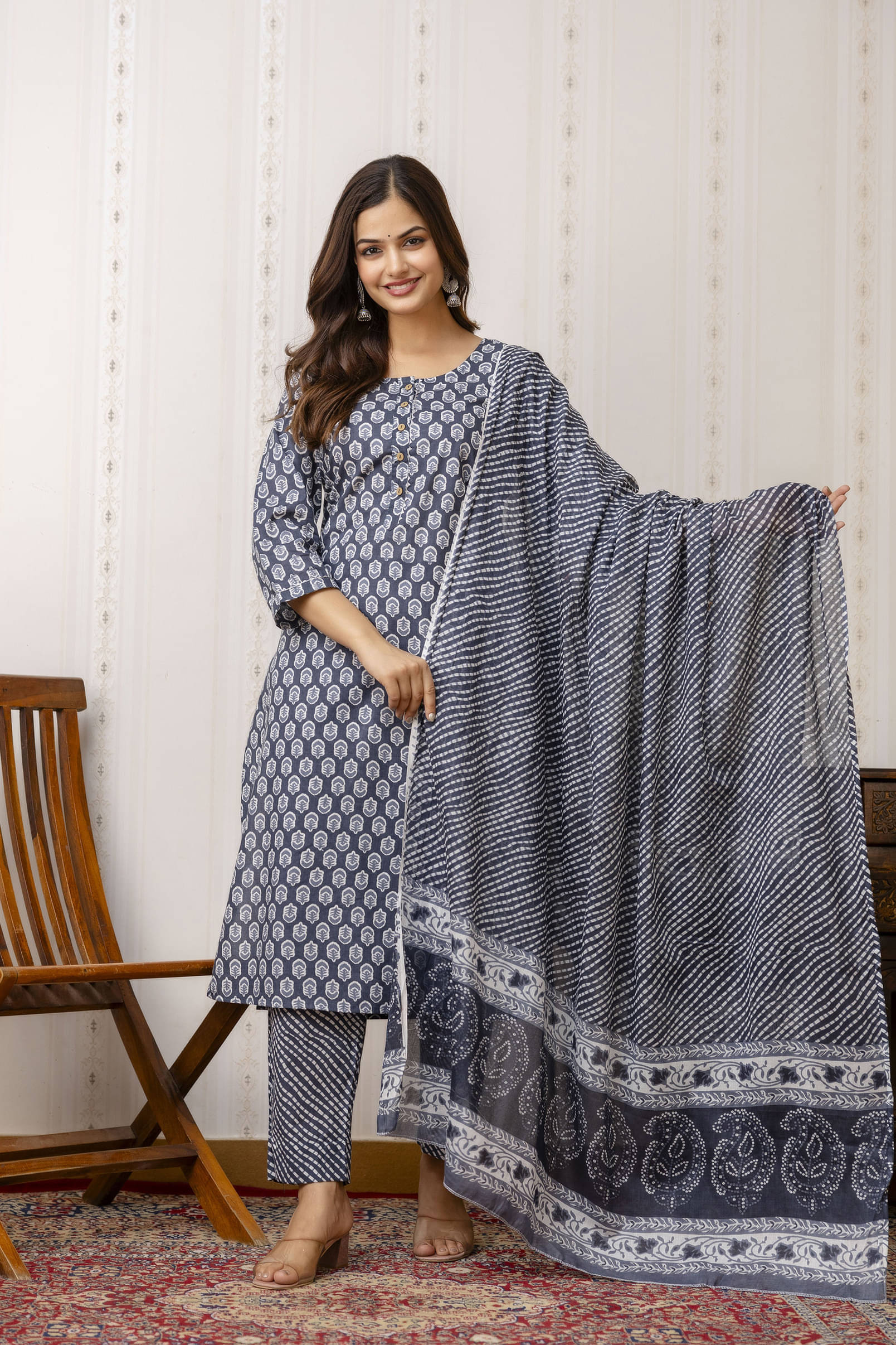 SHOBHASTRI Women Cotton Printed Straight Kurti With Pants ( Grey ) SHOBHASTRI Women Cotton Printed Straight Kurti With Pants ( Grey )