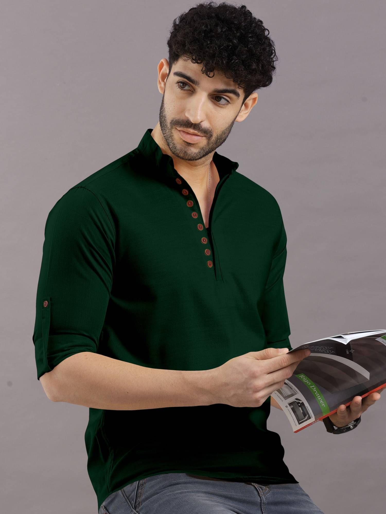     			SOPANI Dark Green Cotton Blend Men's Regular Kurta ( Pack of 1 )