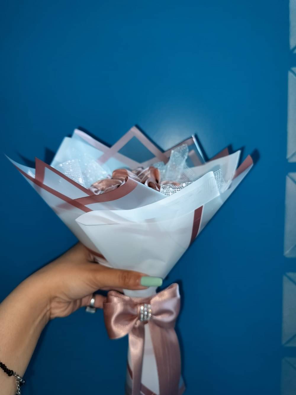     			petal crafted - Rose Gold Rose Artificial Flower ( Pack of 1 )