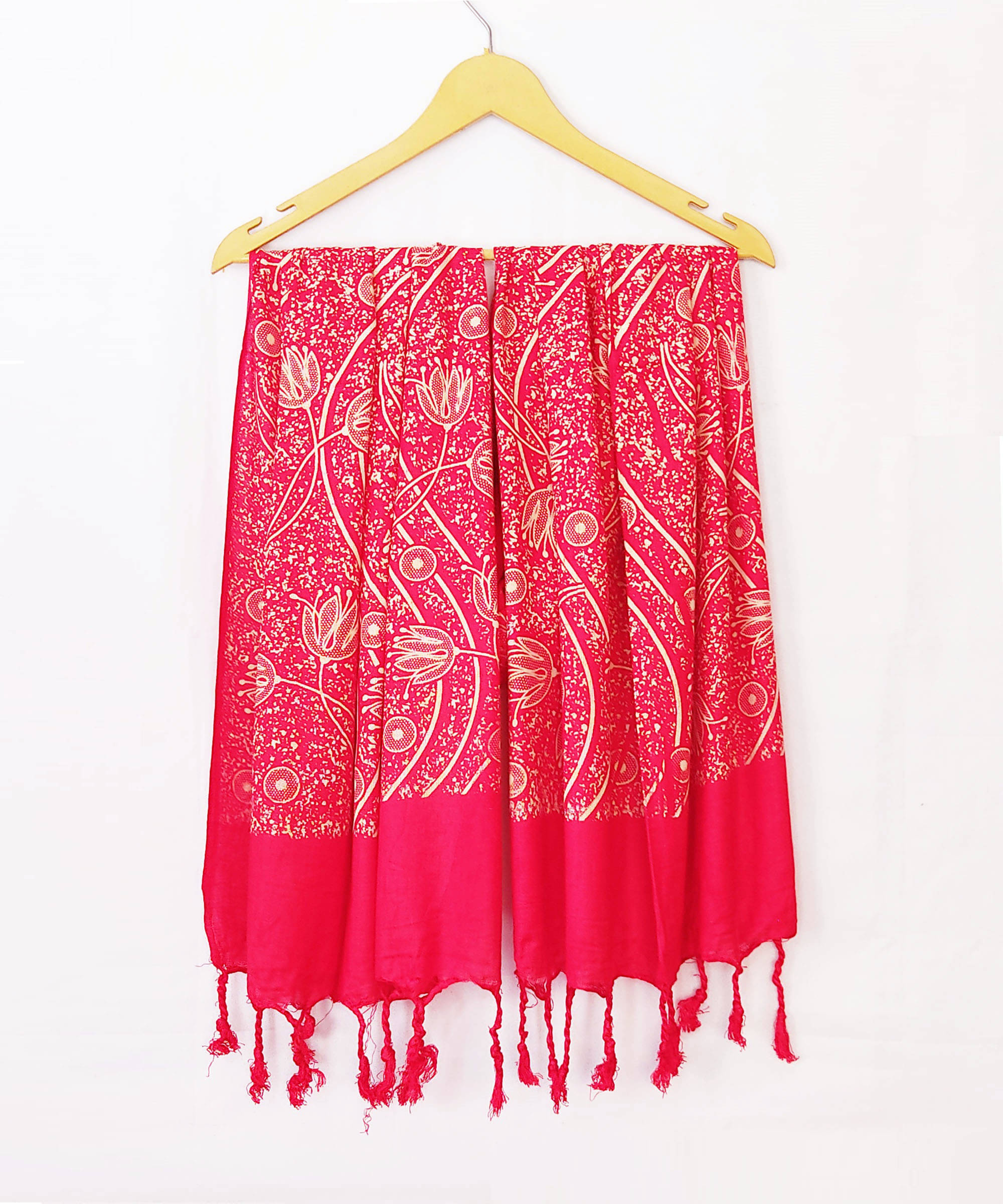 Pink Lime Stole Red Rayon Women's Scarf ( Pack of 1 )     			Pink Lime Stole Red Rayon Women's Scarf ( Pack of 1 )
