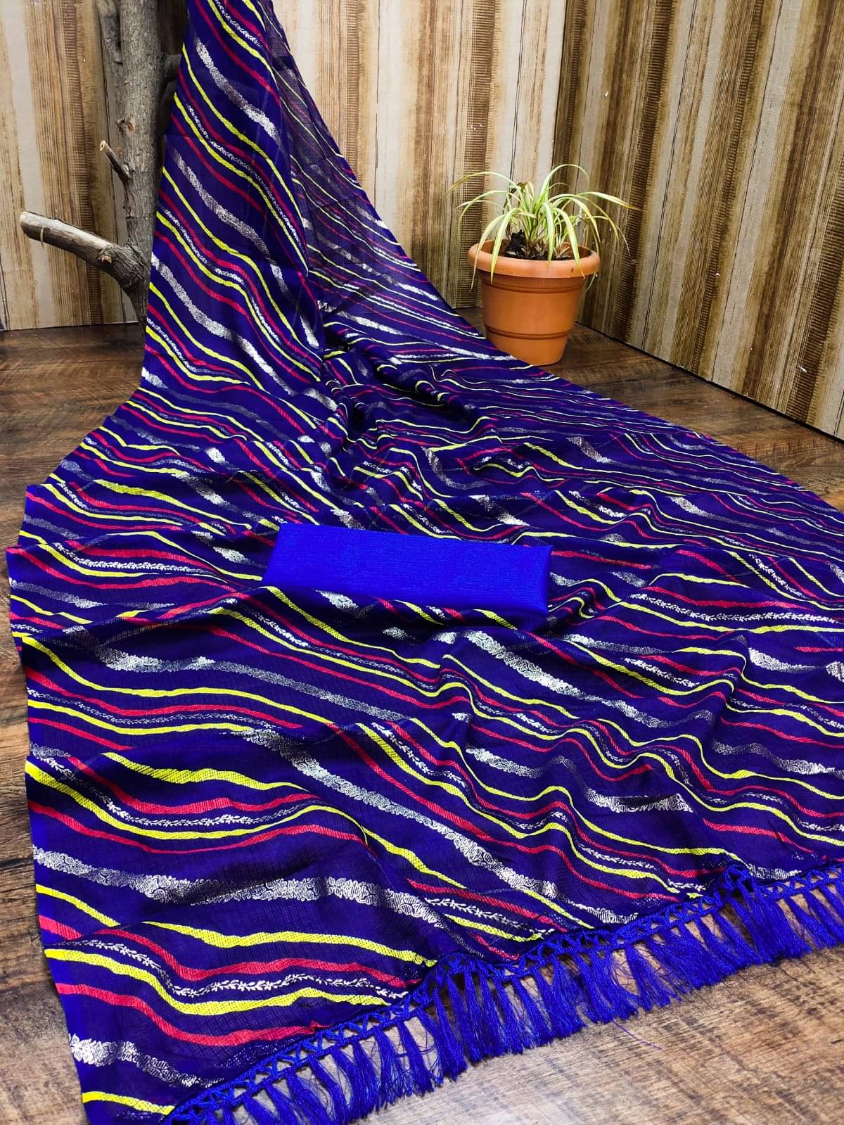 Maayro Chiffon Striped Saree With Unstitched Blouse Piece ( Blue ) Maayro Chiffon Striped Saree With Unstitched Blouse Piece ( Blue )