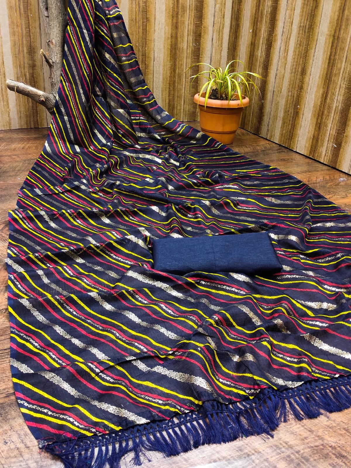 Maayro Chiffon Striped Saree With Unstitched Blouse Piece ( Navy Blue ) Maayro Chiffon Striped Saree With Unstitched Blouse Piece ( Navy Blue )