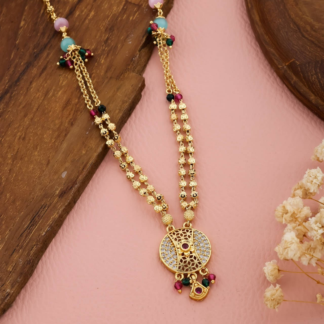 Seora Gold Alloy Necklace ( Pack of 1 ) Seora Gold Alloy Necklace ( Pack of 1 )