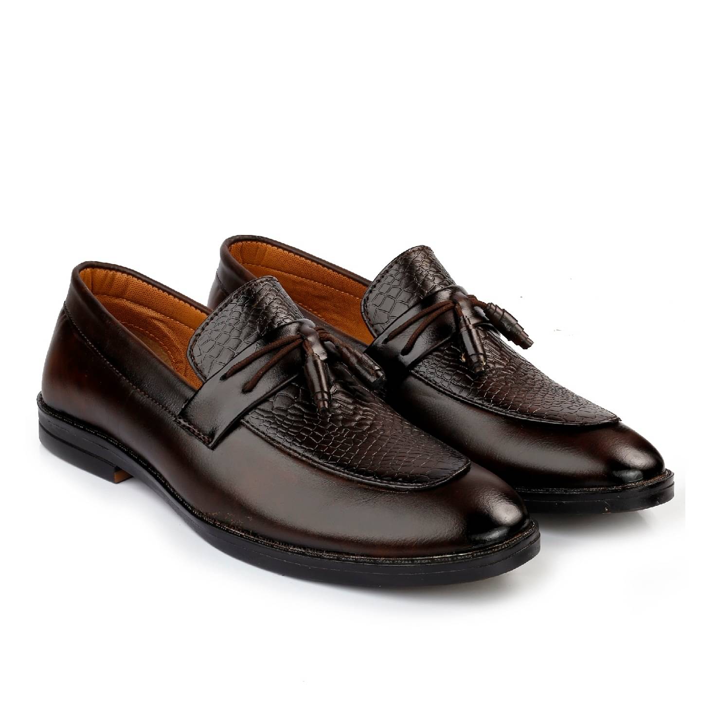     			YUVRATO BAXI Brown Men's Slip on