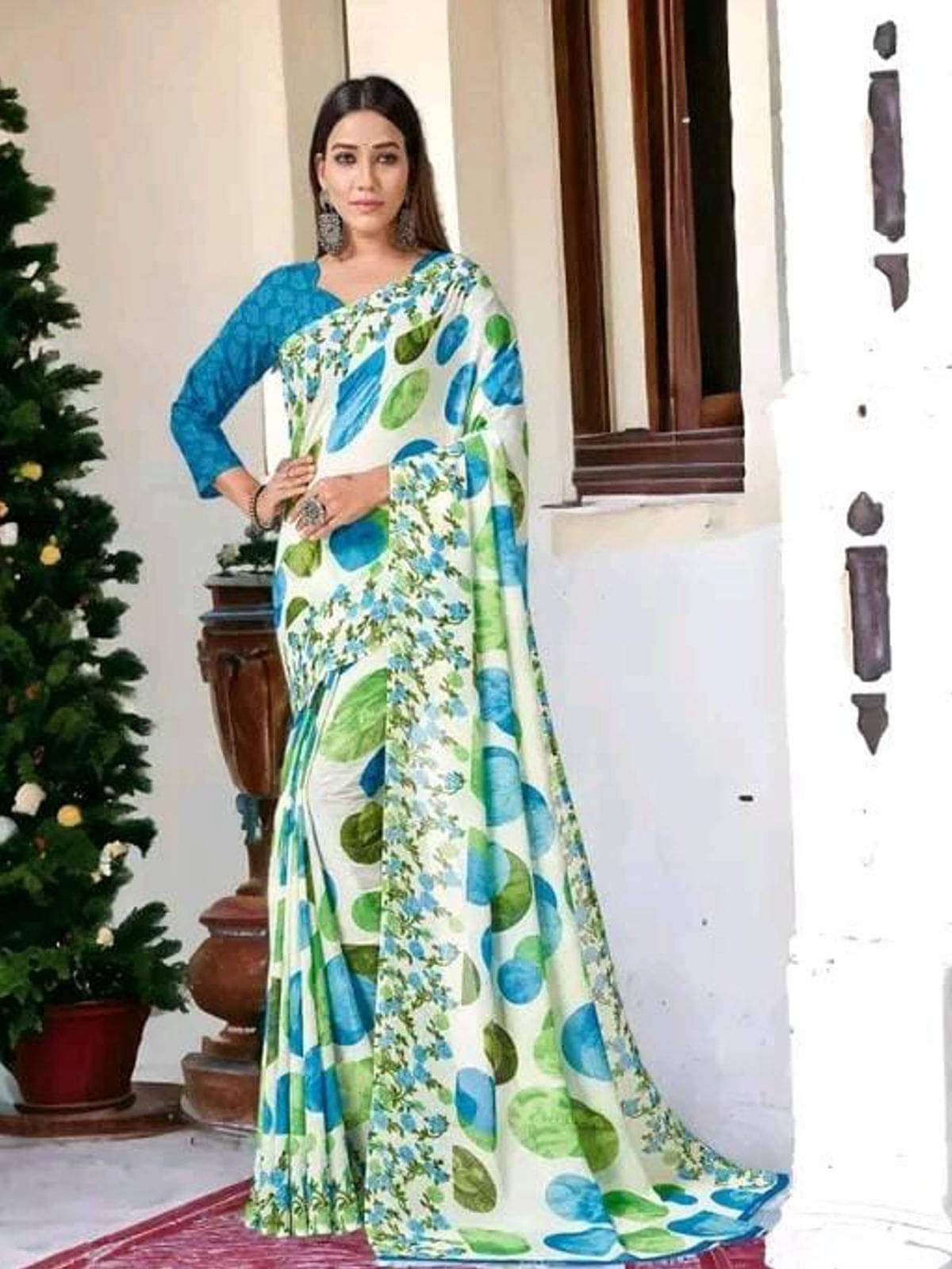 Divyanka Georgette Printed Saree With Unstitched Blouse Piece ( Green ) Divyanka Georgette Printed Saree With Unstitched Blouse Piece ( Green )