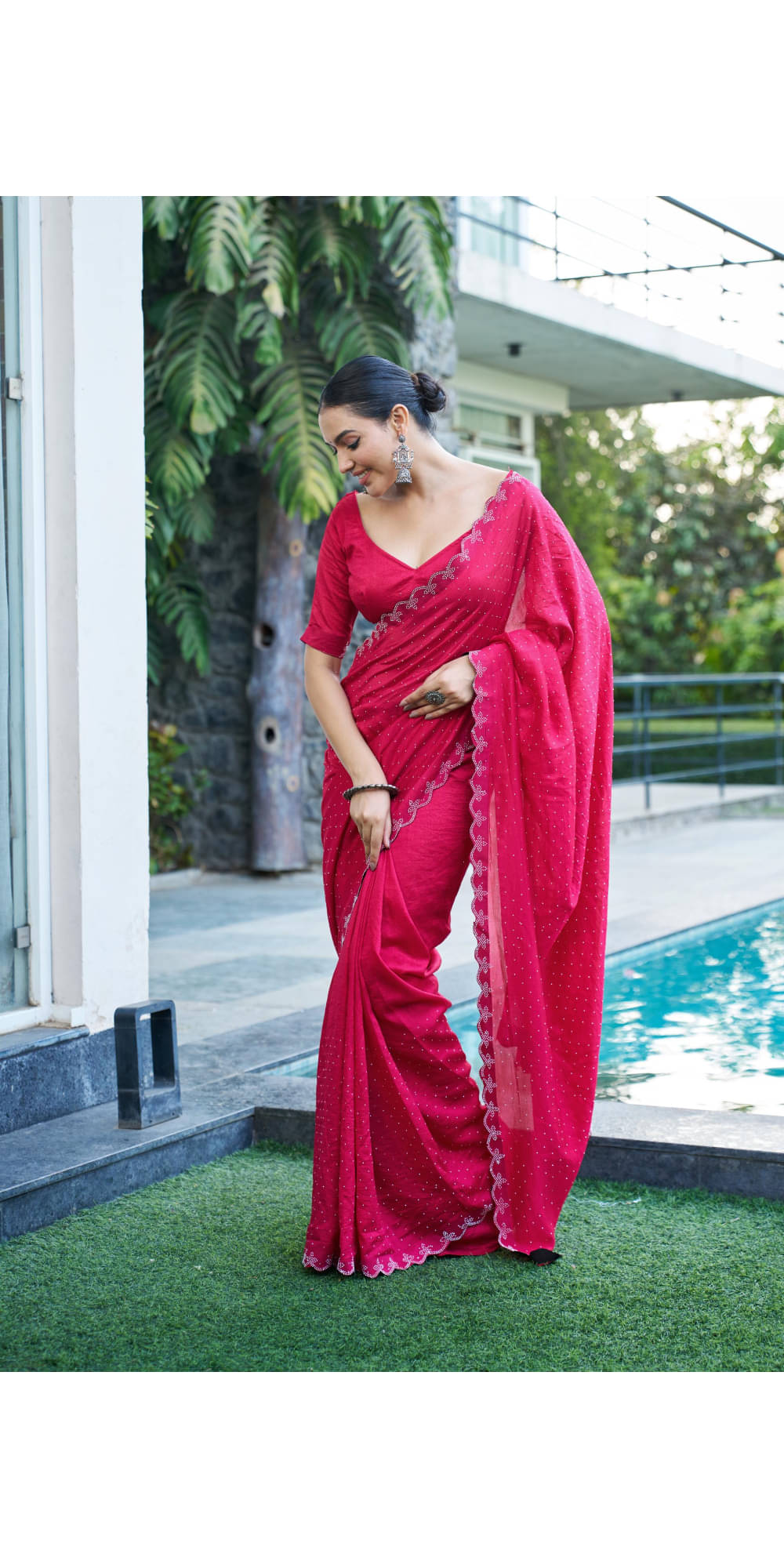     			Sanjana Silk Silk Blend Embellished Ready to Wear Saree With Unstitched Blouse Piece ( Pink )