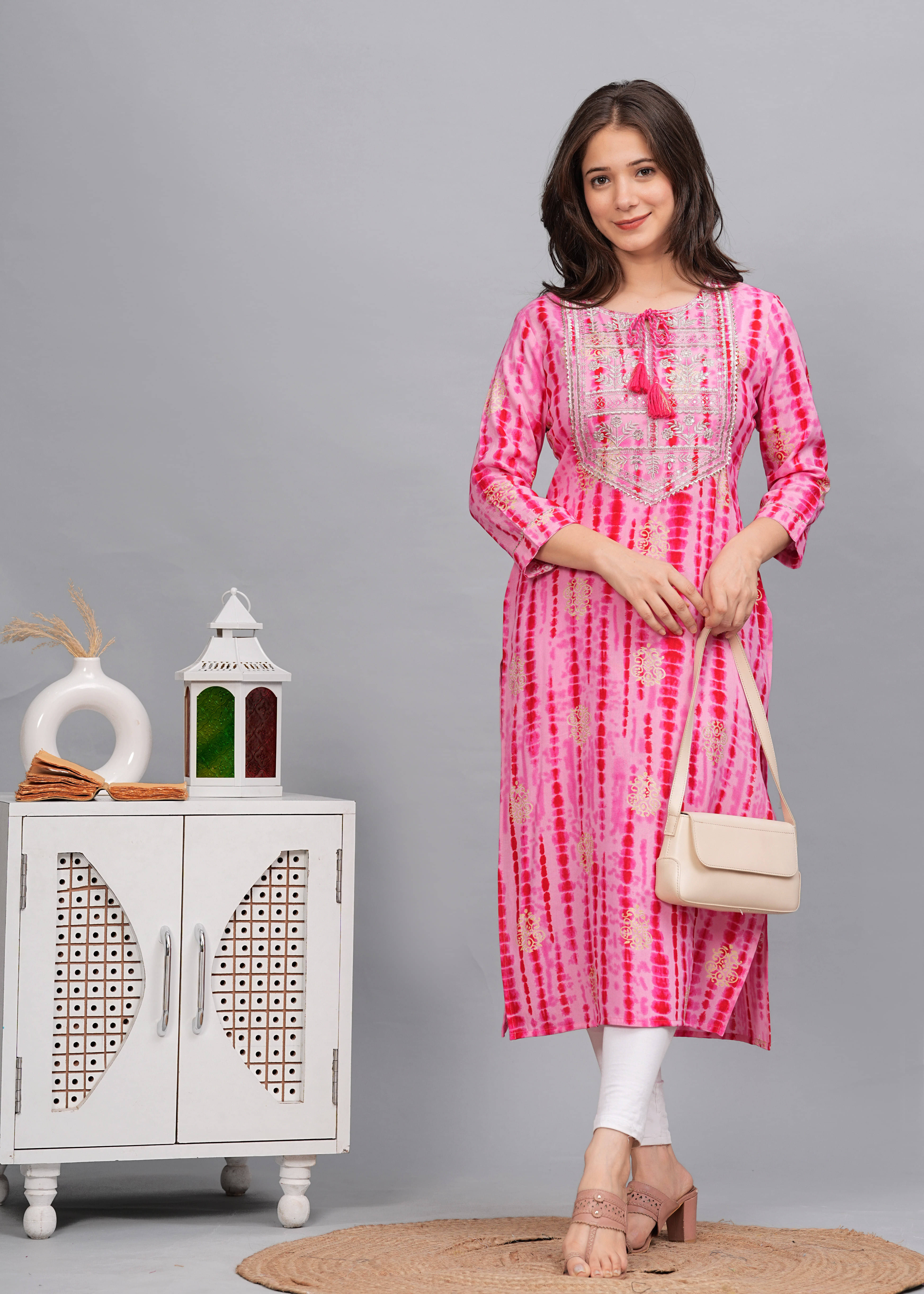     			Udati Kaliya Women's Rayon Embroidered Straight Kurti - ( Pink )