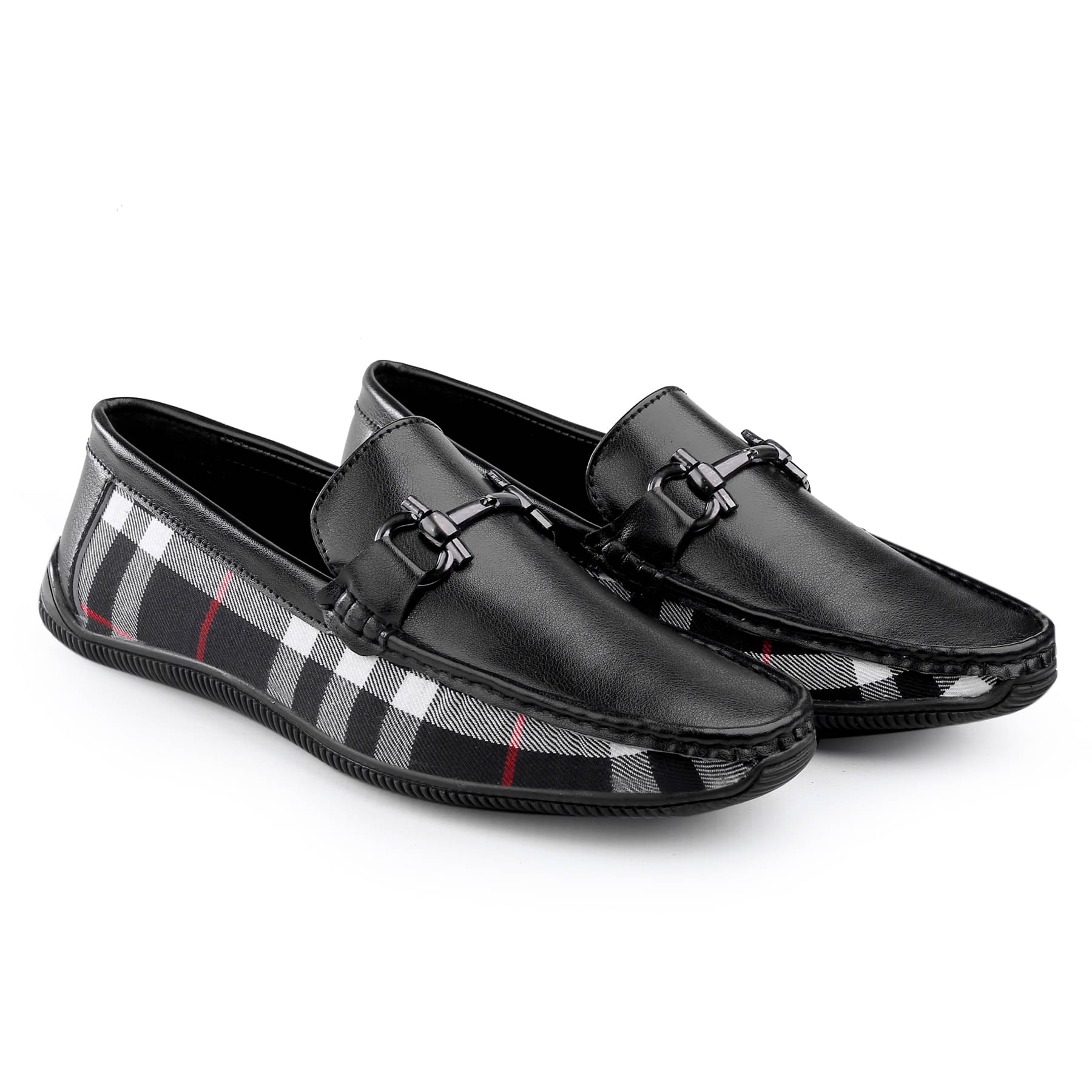     			YUVRATO BAXI Black Men's Slip on