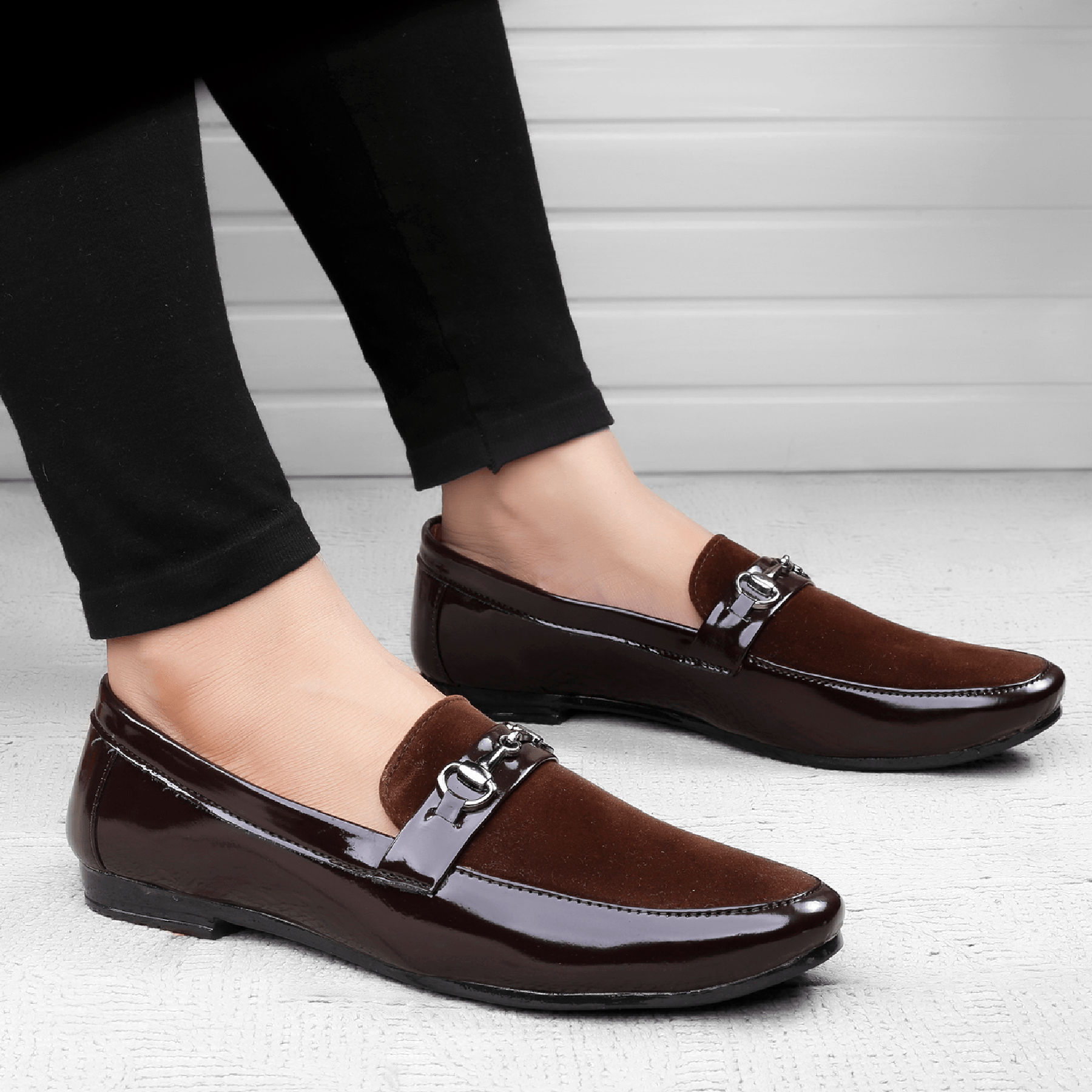     			YUVRATO BAXI Brown Men's Formal
