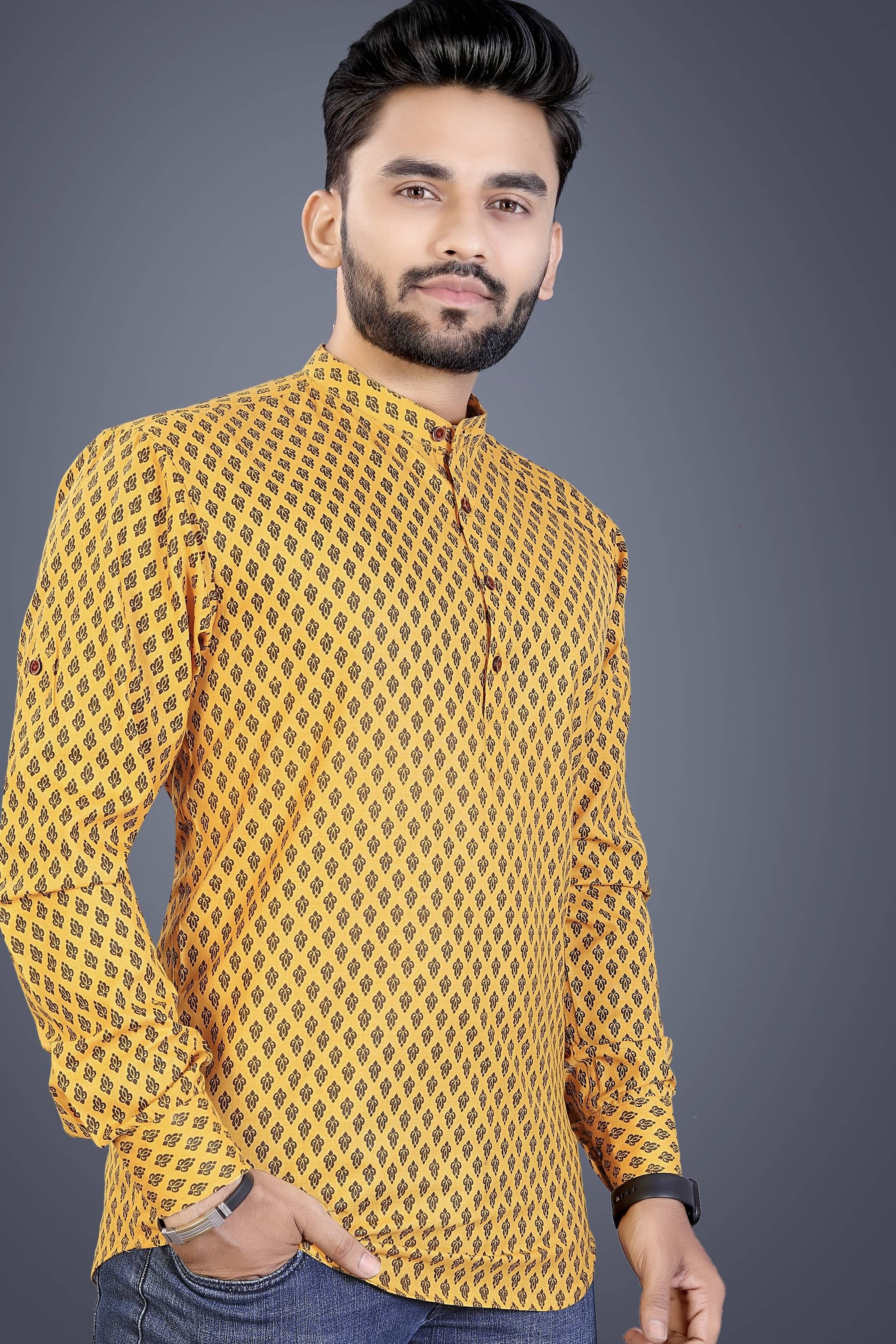     			SOPANI Yellow Cotton Blend Men's Regular Kurta ( Pack of 1 )