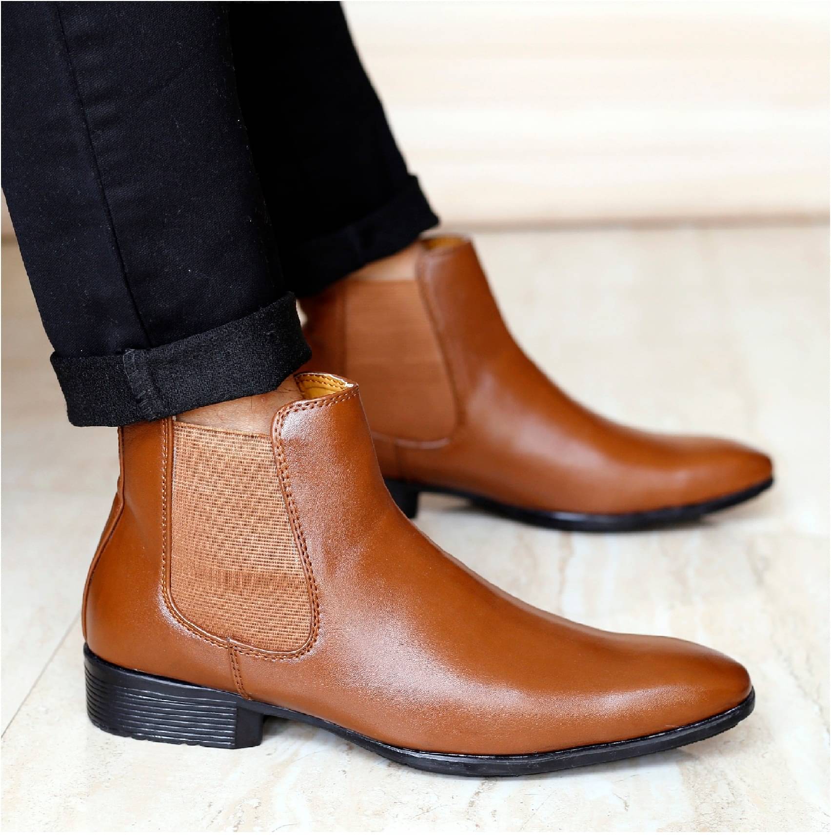     			YUVRATO BAXI Tan Men's Chelsea Boots