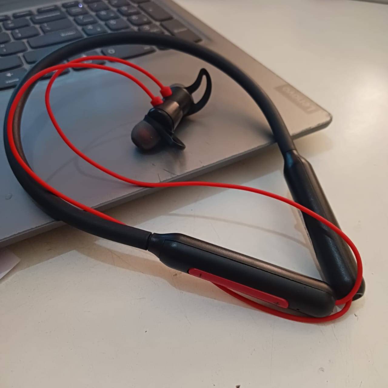     			Avya In-the-ear Bluetooth Headset with Upto 5h Talktime Call Controls - Black
