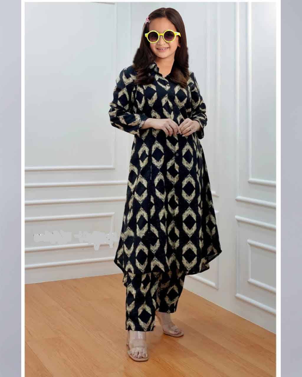     			Bholukart Girls Cotton Blend Kurti with Pants ( Pack of 1 , Black )