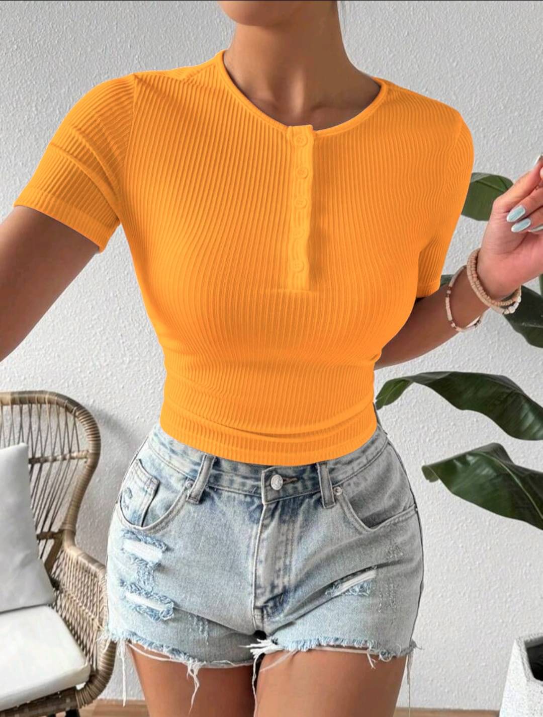 INNAYARA DIVIRTA Women's Cotton Blend Crop Top ( Yellow )     			INNAYARA DIVIRTA Women's Cotton Blend Crop Top ( Yellow )